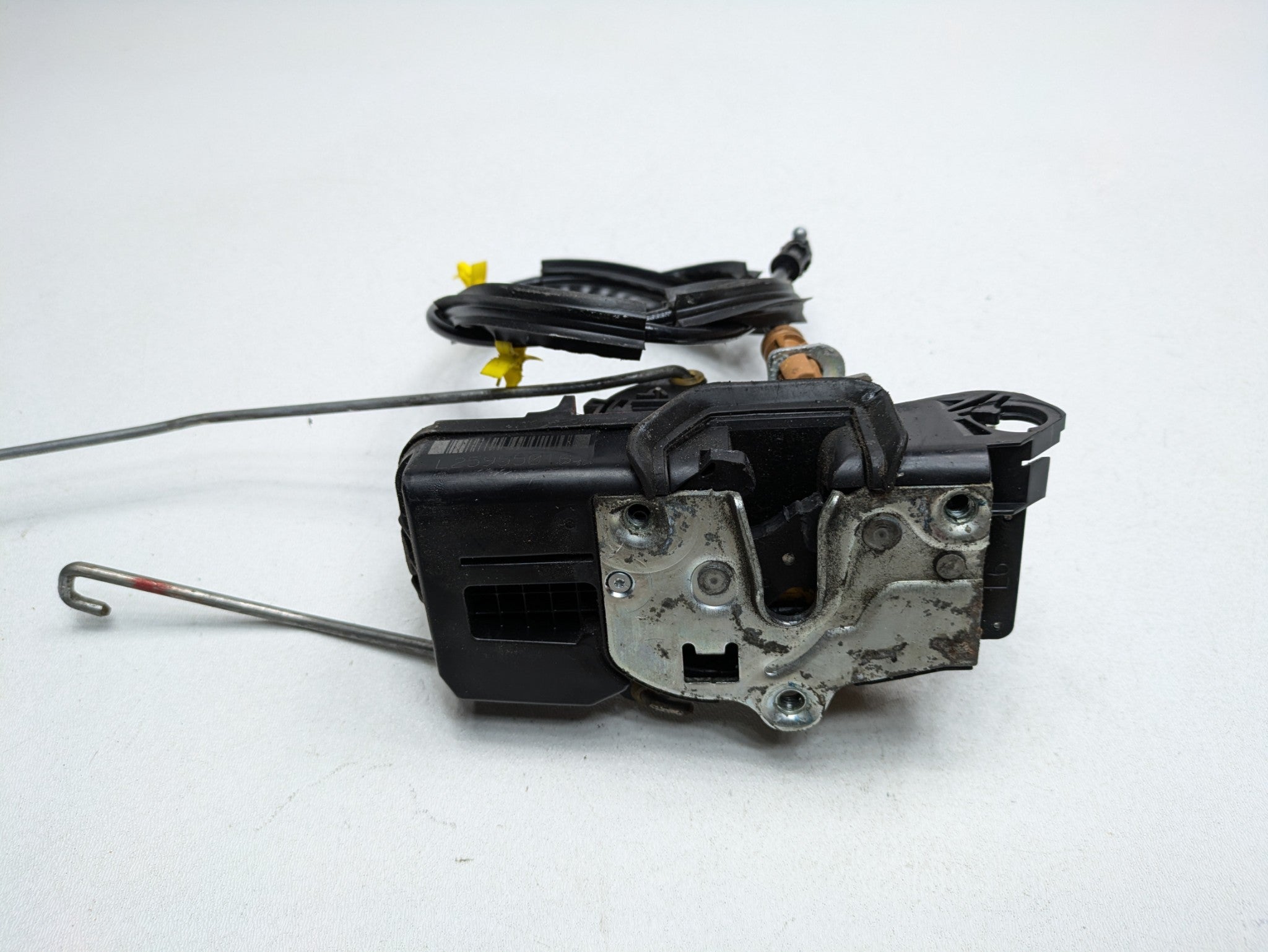 2010 - 2014 OEM CADILLAC ESCALADE ESV FRONT LEFT DRIVER SIDE DOOR LATCH LOCK