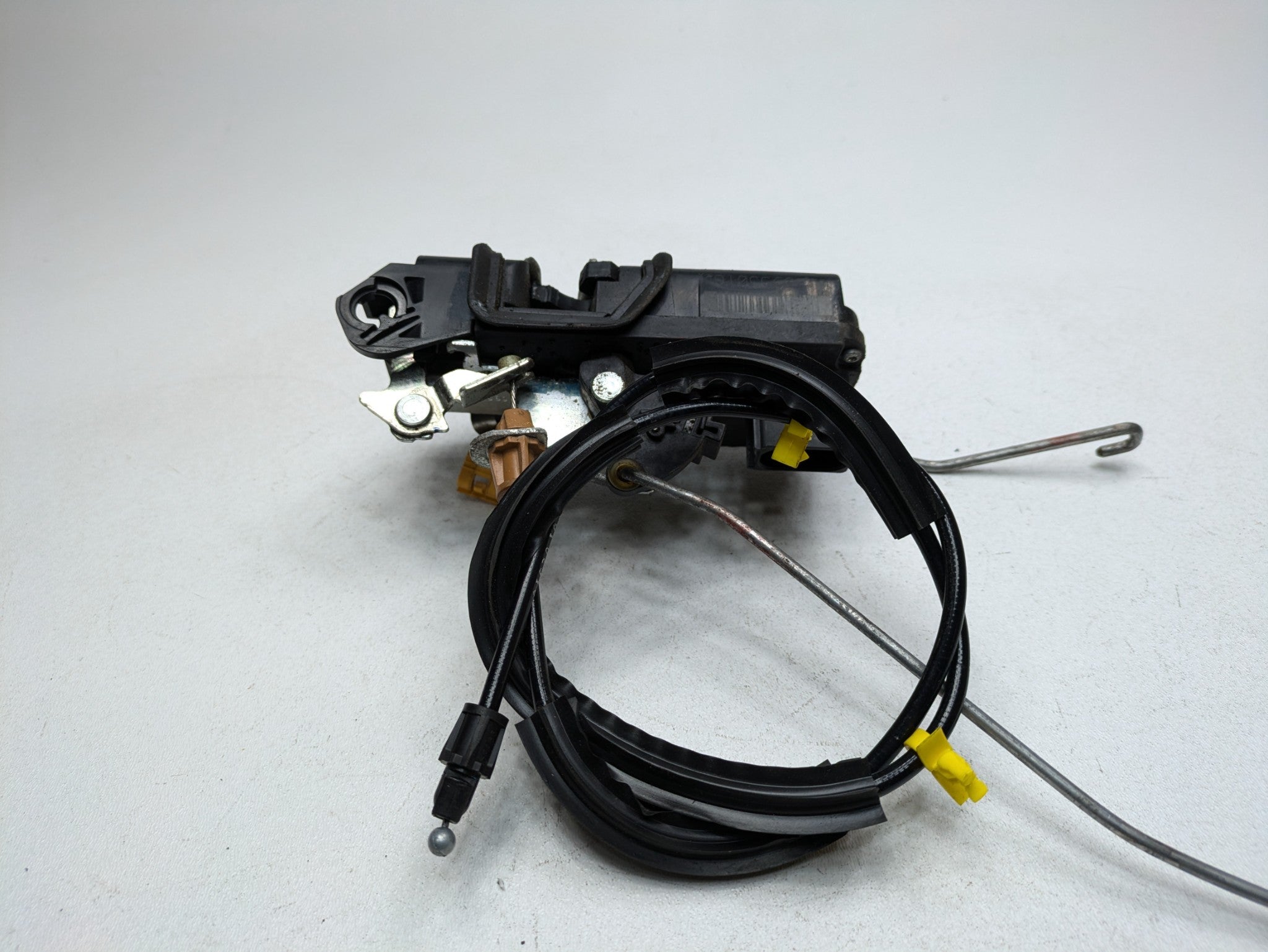 2010 - 2014 OEM CADILLAC ESCALADE ESV FRONT LEFT DRIVER SIDE DOOR LATCH LOCK
