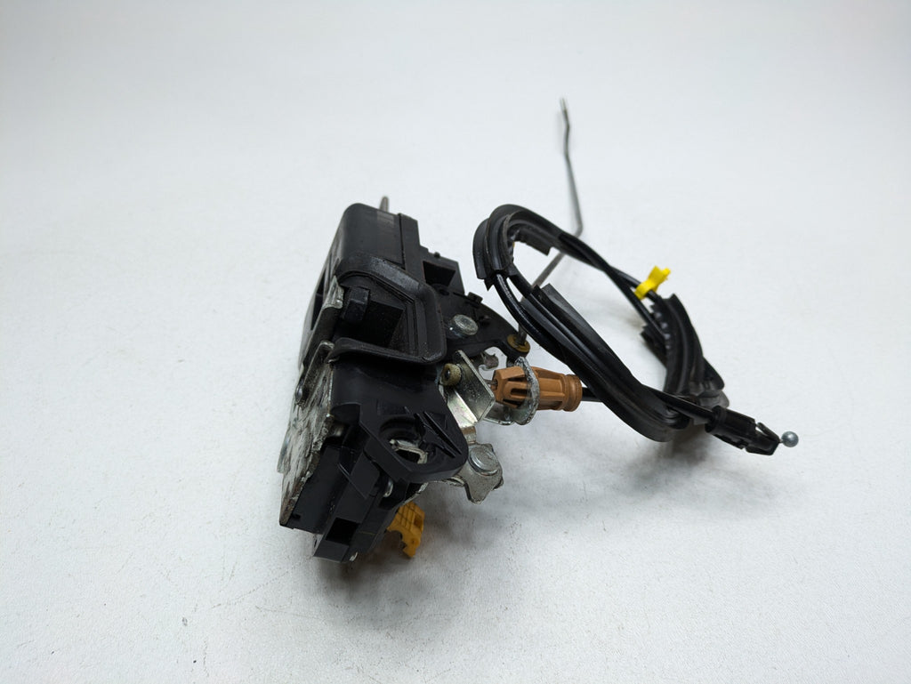 2010 - 2014 OEM CADILLAC ESCALADE ESV FRONT LEFT DRIVER SIDE DOOR LATCH LOCK