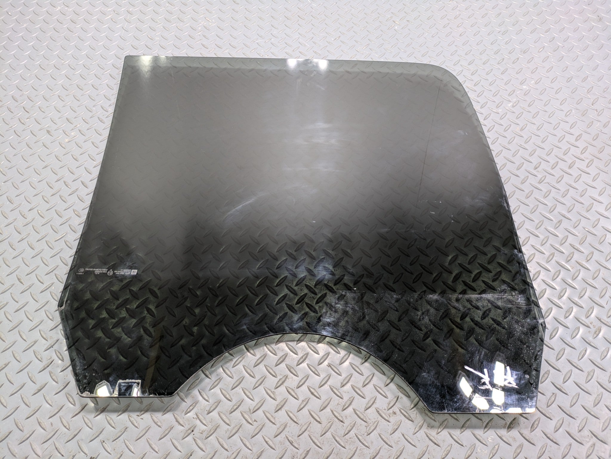 2010 - 2014 OEM CADILLAC ESCALADE ESV REAR RIGHT SIDE DOOR WINDOW GLASS