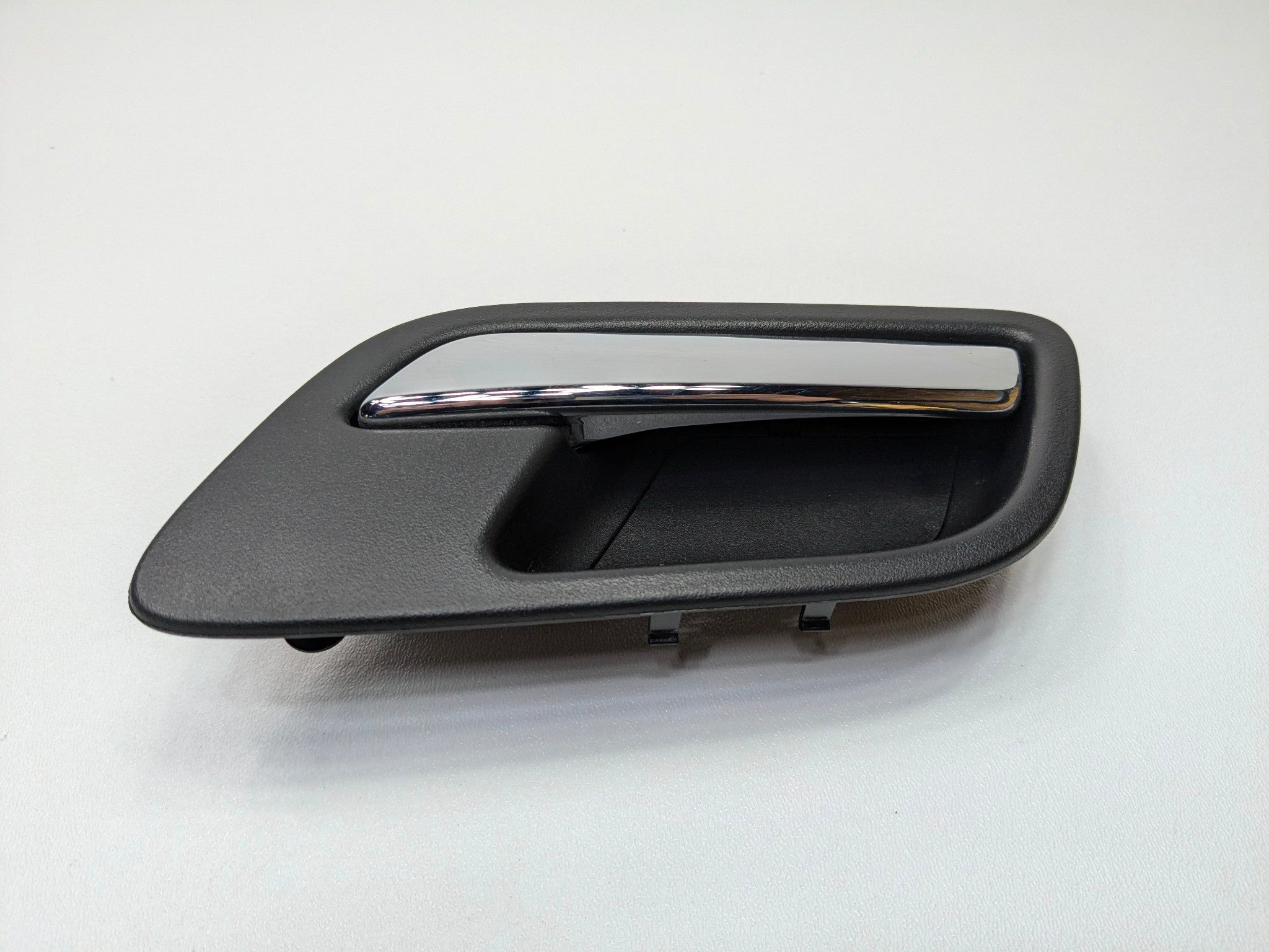 10 - 14 OEM CADILLAC ESCALADE ESV FRONT RIGHT PASSENGER SIDE INNER DOOR HANDLE