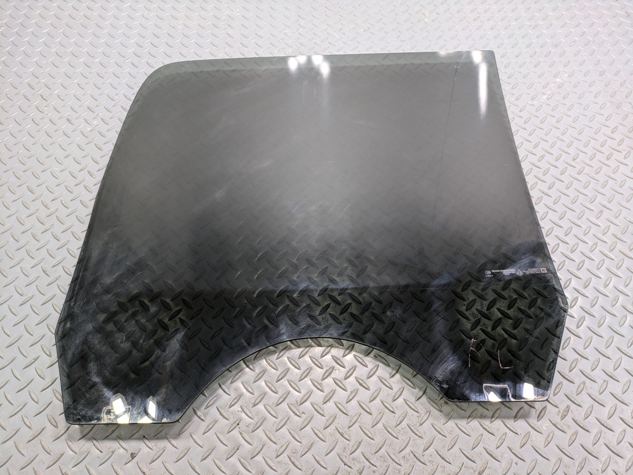 2010 - 2014 OEM CADILLAC ESCALADE ESV REAR LEFT DRIVER SIDE DOOR WINDOW GLASS