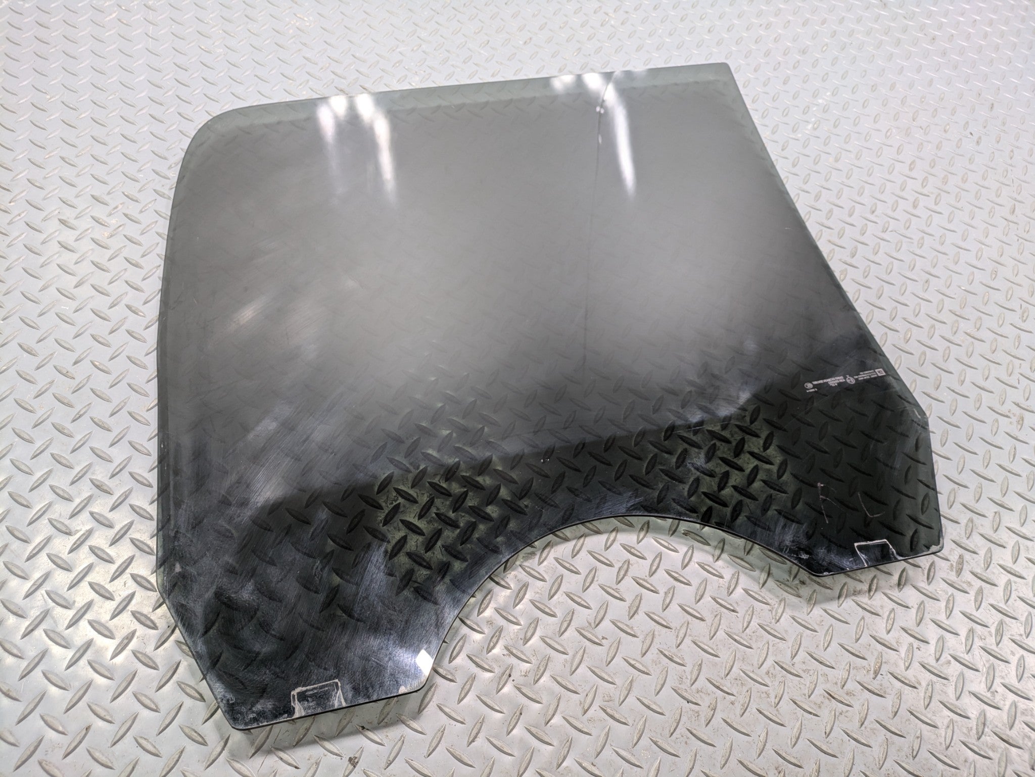 2010 - 2014 OEM CADILLAC ESCALADE ESV REAR LEFT DRIVER SIDE DOOR WINDOW GLASS