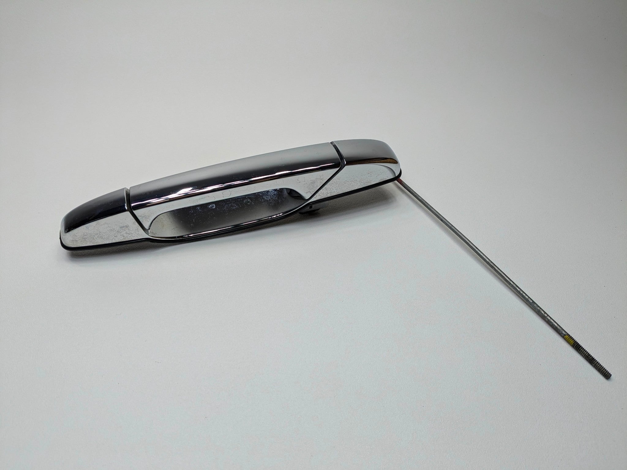 2010 - 2014 OEM CADILLAC ESCALADE ESV REAR LEFT DRIVER SIDE OUTSIDE DOOR HANDLE