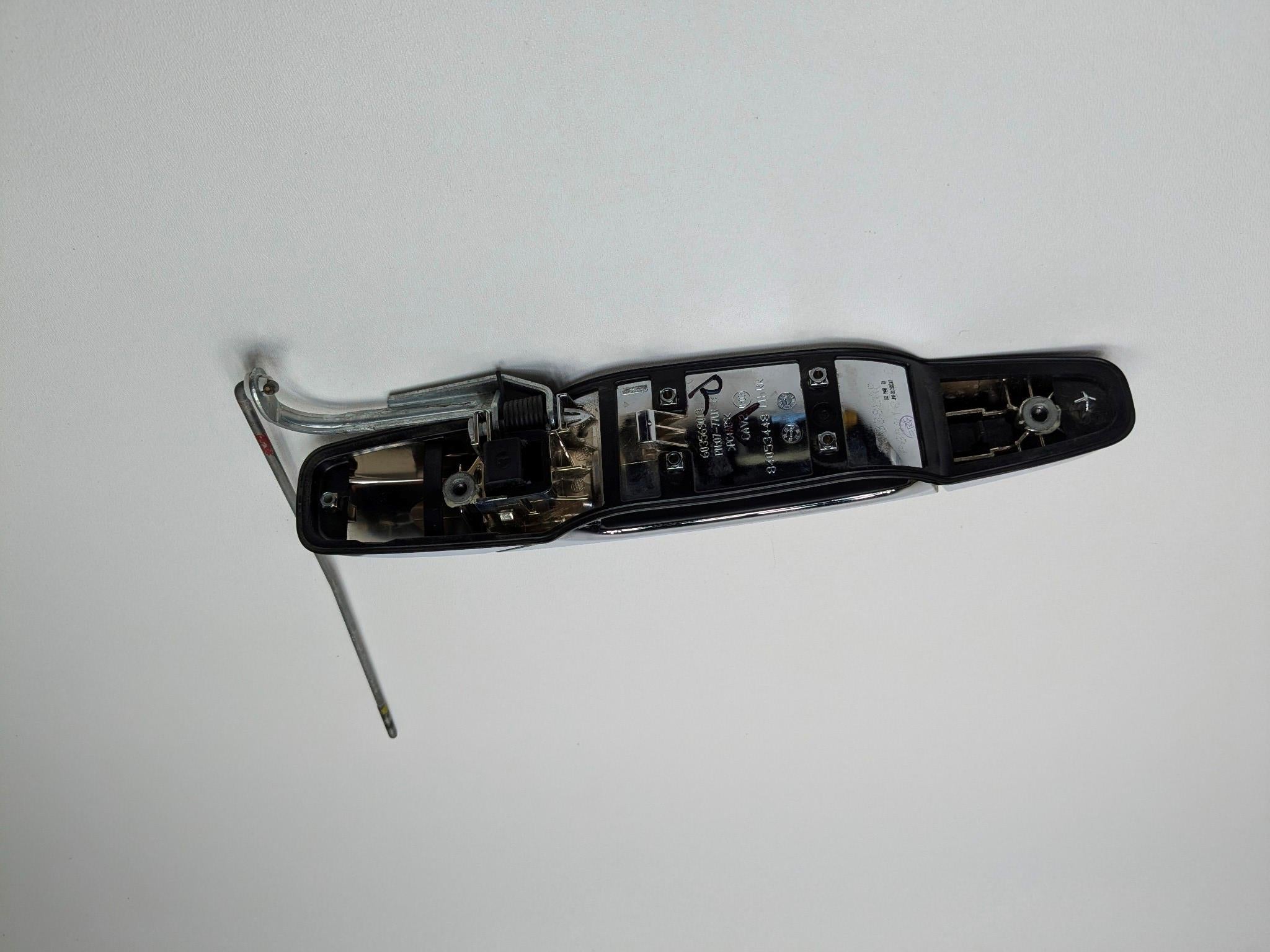 2010 - 2014 OEM CADILLAC ESCALADE ESV REAR LEFT DRIVER SIDE OUTSIDE DOOR HANDLE