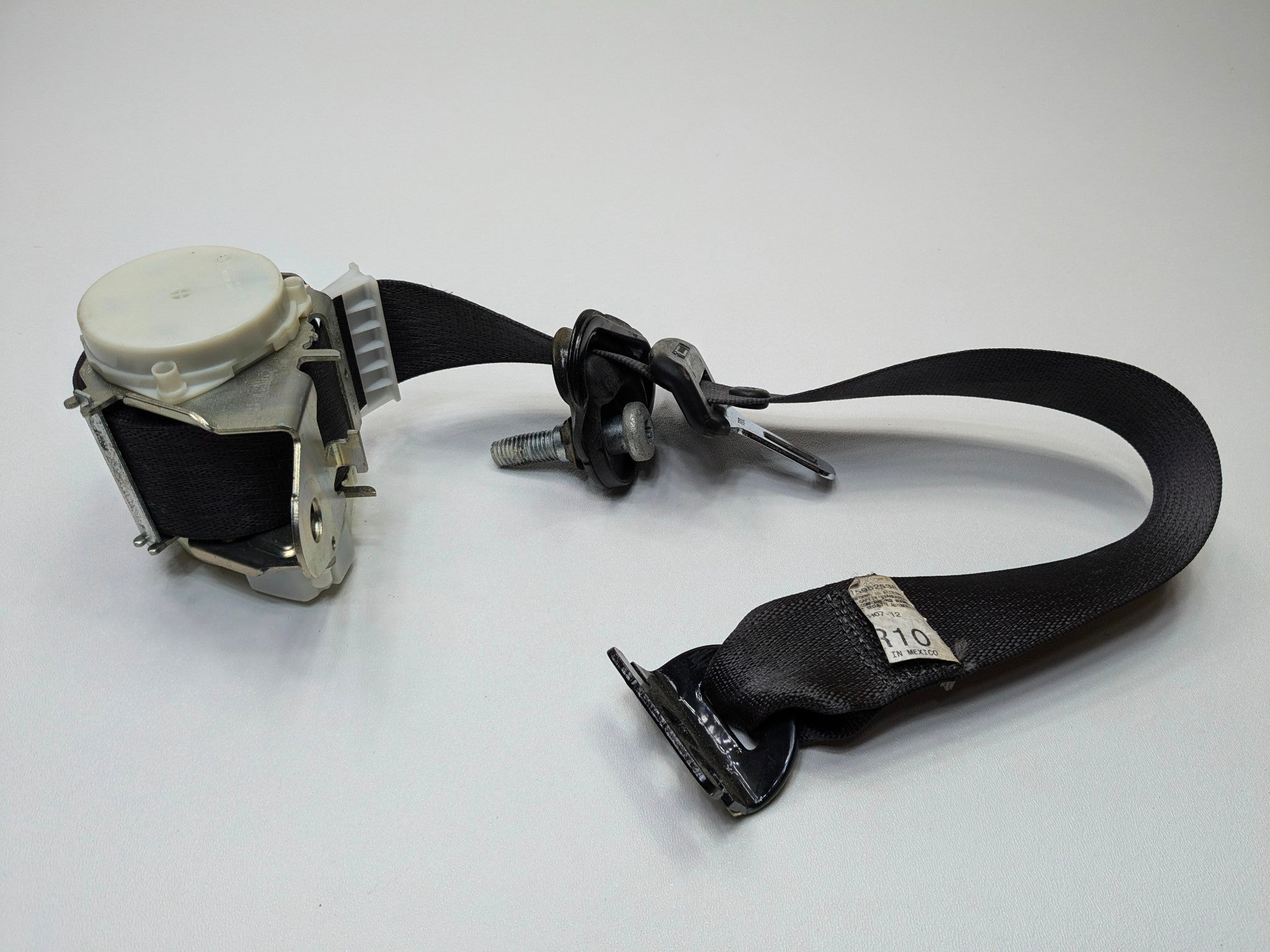 2010 - 2014 OEM CADILLAC ESCALADE ESV REAR RIGHT PASSENGER SIDE SEAT BELT