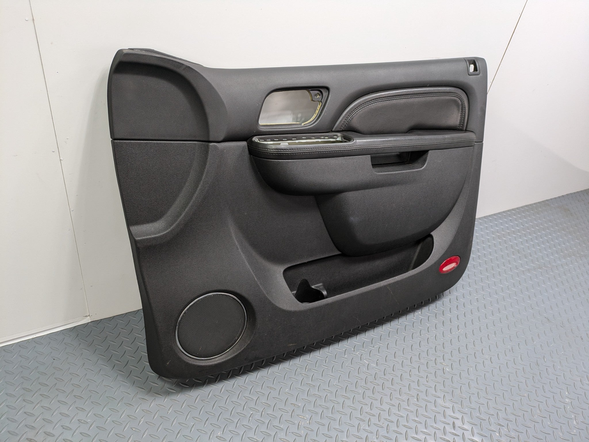 2010 - 2014 OEM CADILLAC ESCALADE ESV FRONT RIGHT SIDE INTERIOR DOOR TRIM PANEL