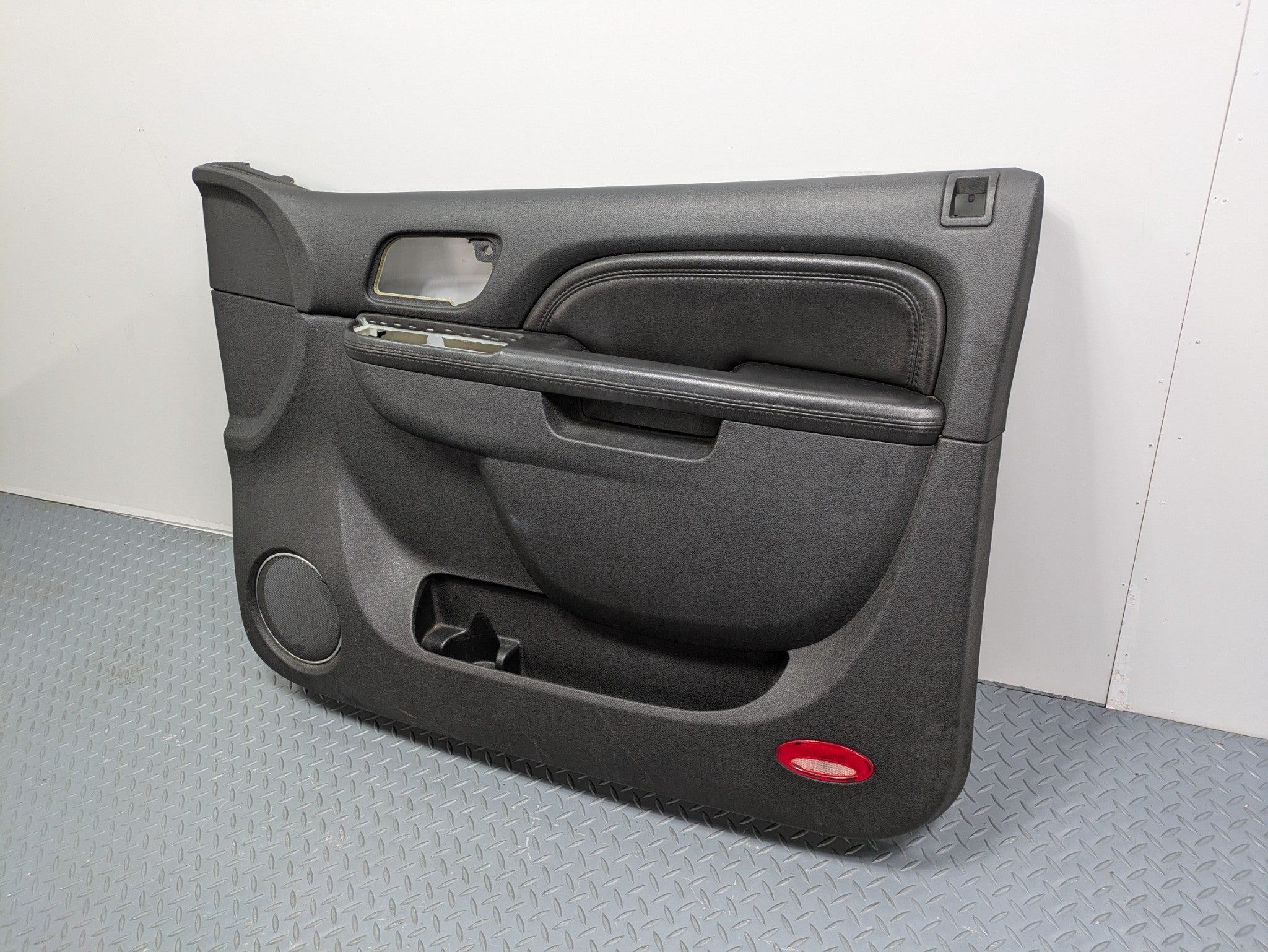 2010 - 2014 OEM CADILLAC ESCALADE ESV FRONT RIGHT SIDE INTERIOR DOOR TRIM PANEL
