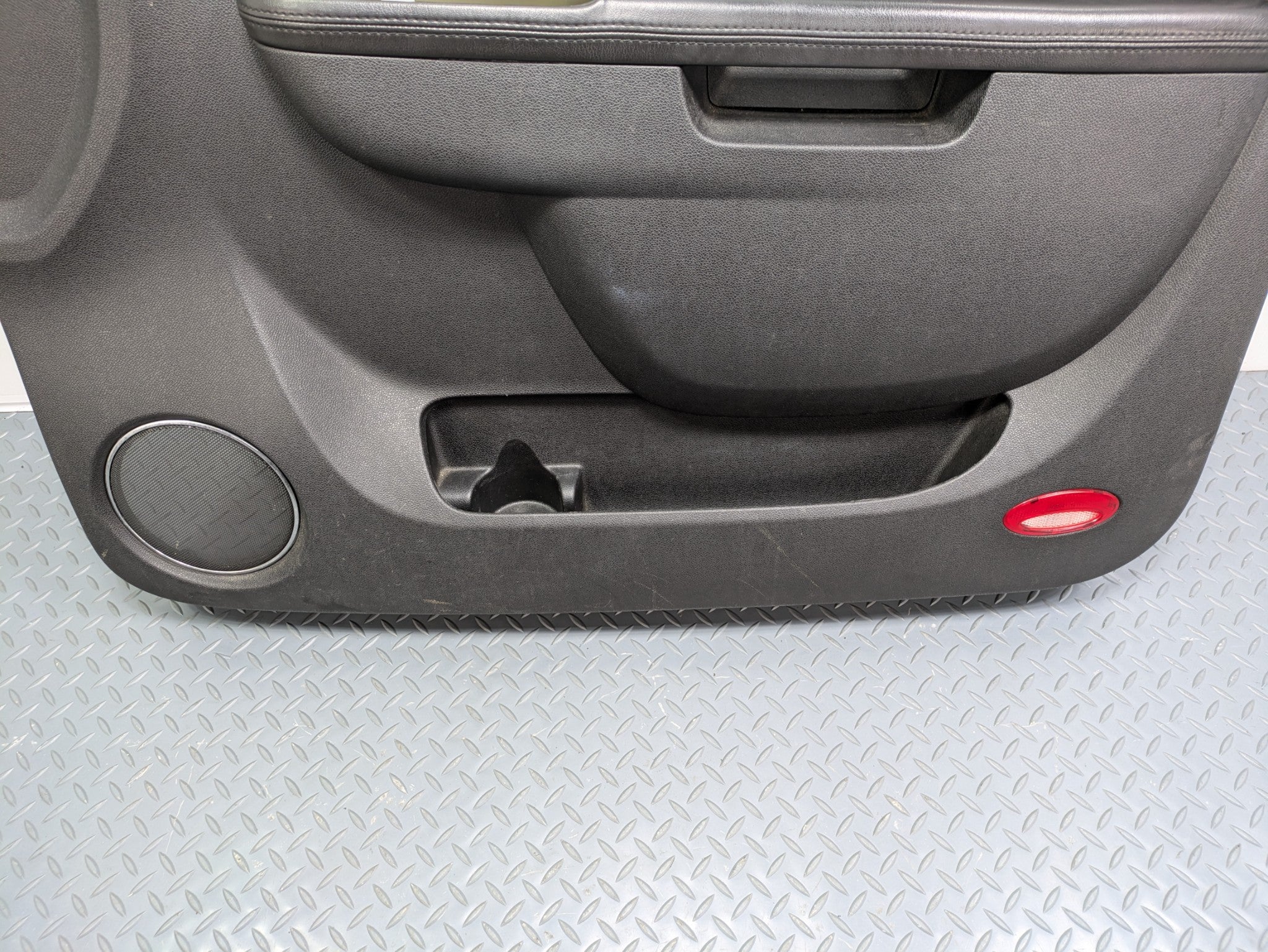 2010 - 2014 OEM CADILLAC ESCALADE ESV FRONT RIGHT SIDE INTERIOR DOOR TRIM PANEL