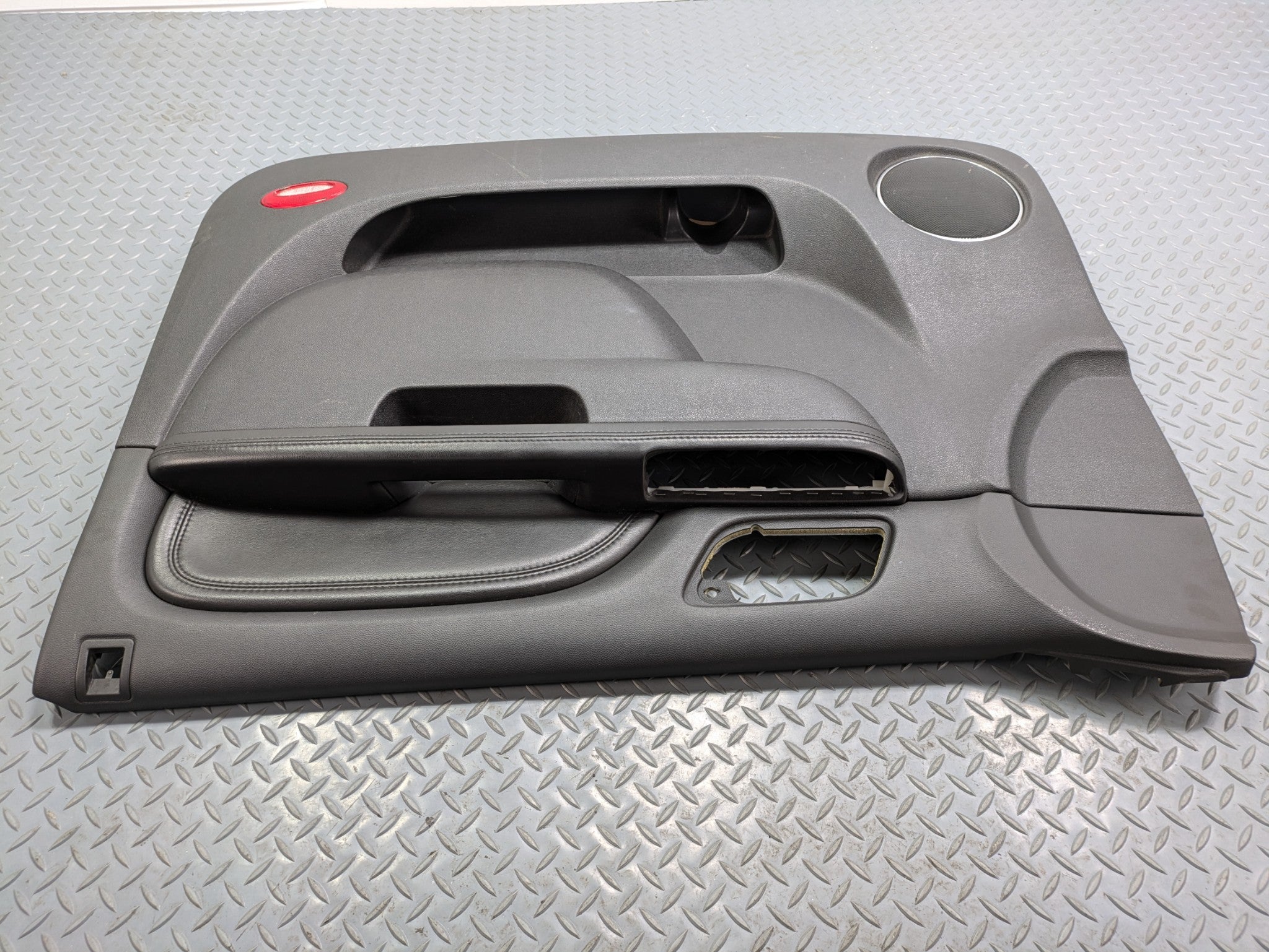 2010 - 2014 OEM CADILLAC ESCALADE ESV FRONT RIGHT SIDE INTERIOR DOOR TRIM PANEL