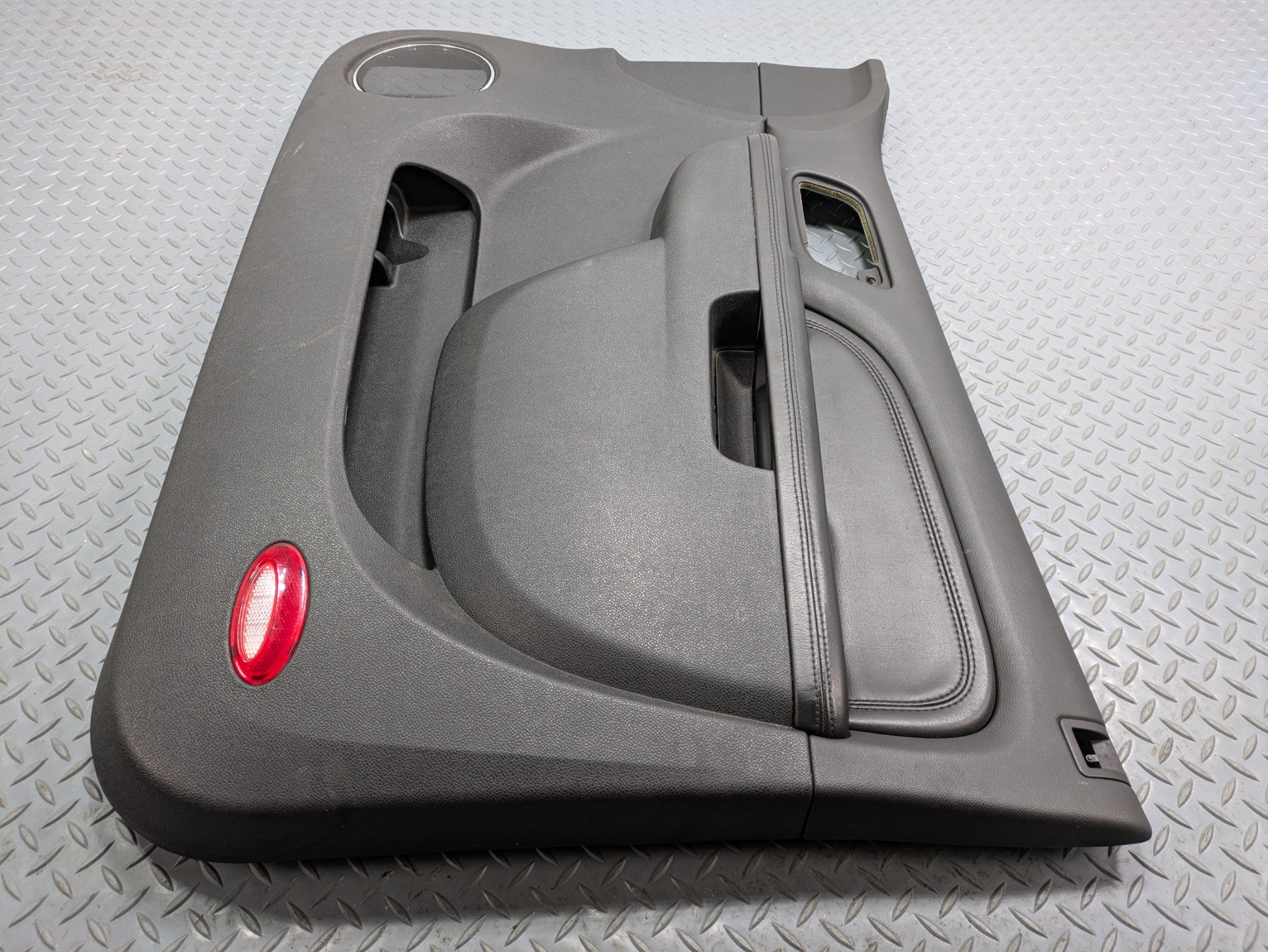 2010 - 2014 OEM CADILLAC ESCALADE ESV FRONT RIGHT SIDE INTERIOR DOOR TRIM PANEL