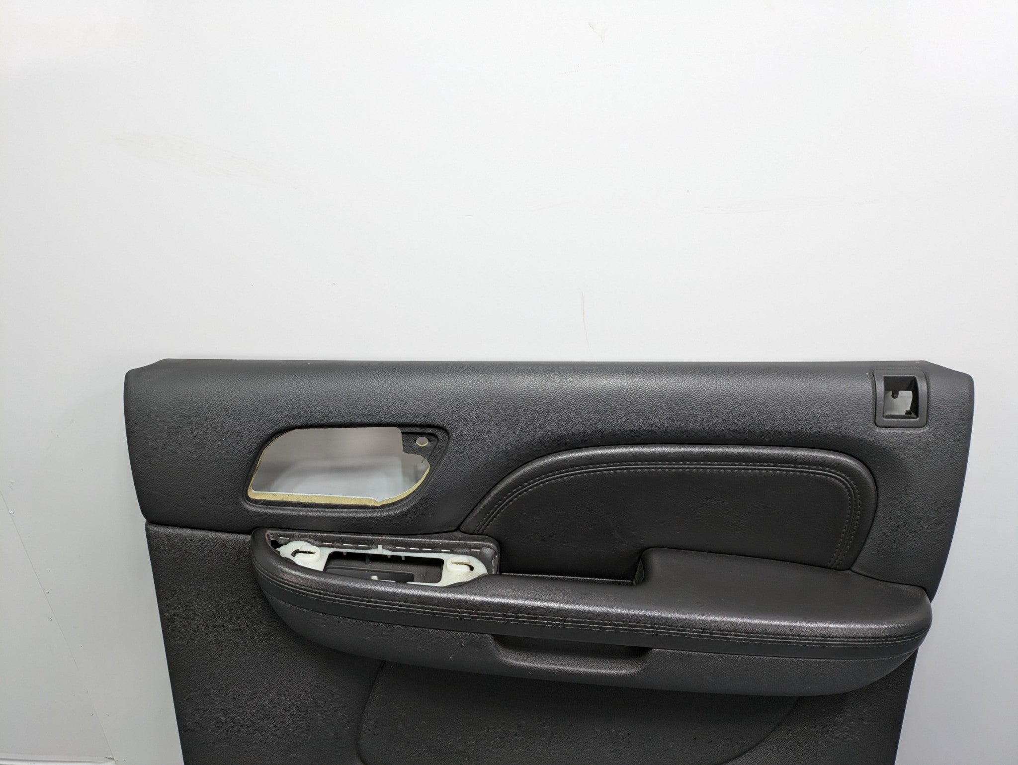 2010 - 2014 OEM CADILLAC ESCALADE ESV REAR RIGHT SIDE INTERIOR DOOR TRIM PANEL