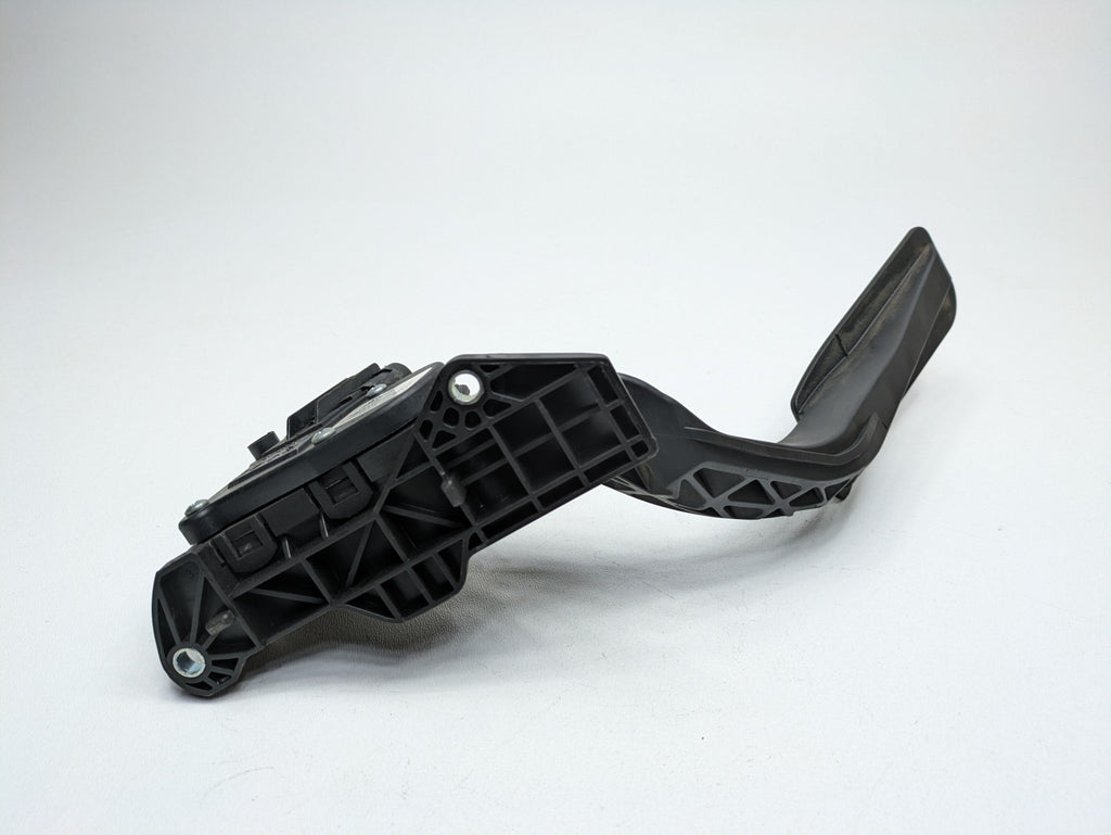 2010 - 2014 OEM CADILLAC ESCALADE ESV ACCELERATOR PEDAL POSITION SENSOR