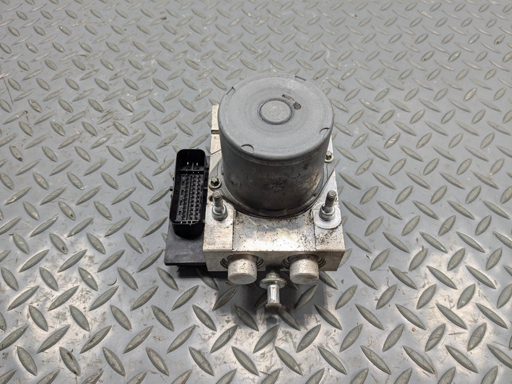 2010 - 2014 OEM CADILLAC ESCALADE ESV ABS ANTI-LOCK BRAKE MODULE