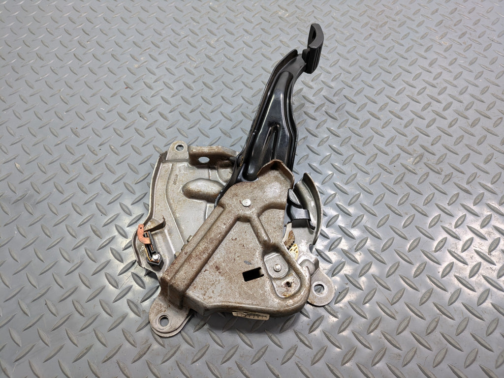 2010 - 2014 OEM CADILLAC ESCALADE ESV EMERGENCY PARKING BRAKE PEDAL ASSEMBLY