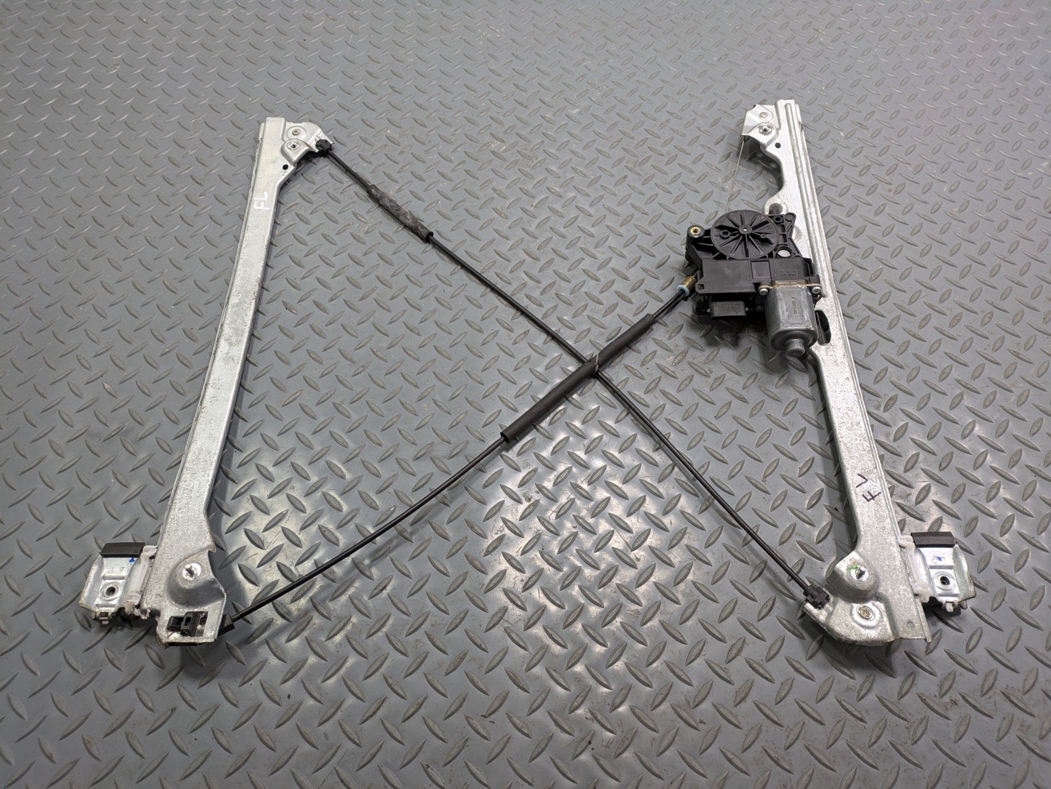 2010 - 2014 OEM CADILLAC ESCALADE ESV FRONT LEFT SIDE DOOR REGULATOR WITH MOTOR