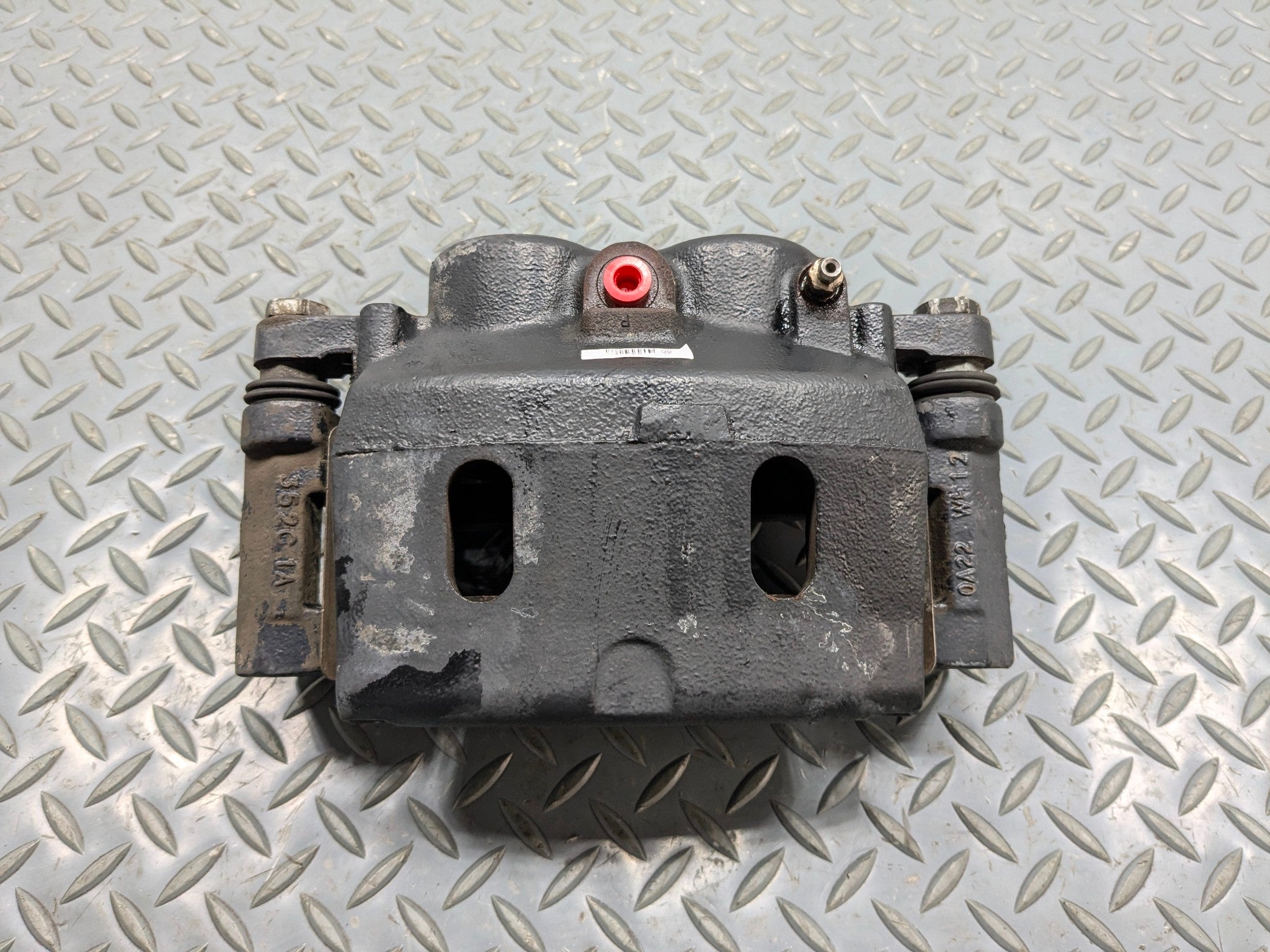 2010 - 2014 OEM CADILLAC ESCALADE ESV FRONT RIGHT PASSENGER SIDE BRAKE CALIPER