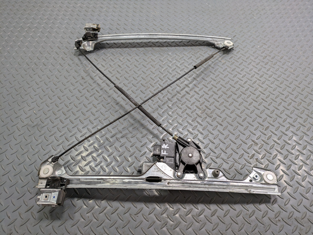 2010 - 2014 OEM CADILLAC ESCALADE ESV FRONT RIGHT SIDE DOOR REGULATOR WITH MOTOR