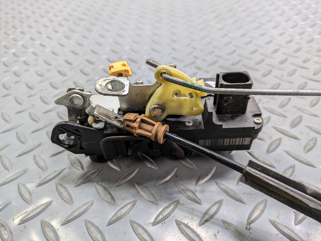 2010 - 2014 OEM CADILLAC ESCALADE ESV FRONT RIGHT PASSENGER SIDE DOOR LATCH LOCK