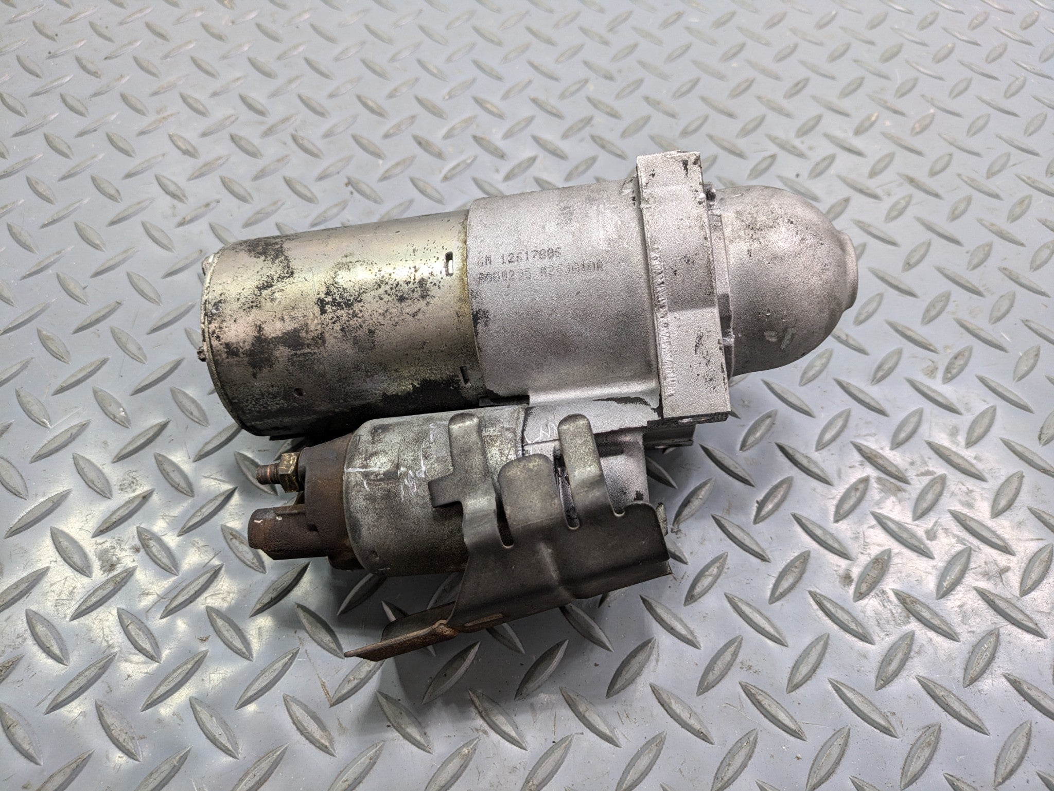 2010 - 2014 OEM CADILLAC ESCALADE ESV ENGINE START STARTER MOTOR ASSEMBLY