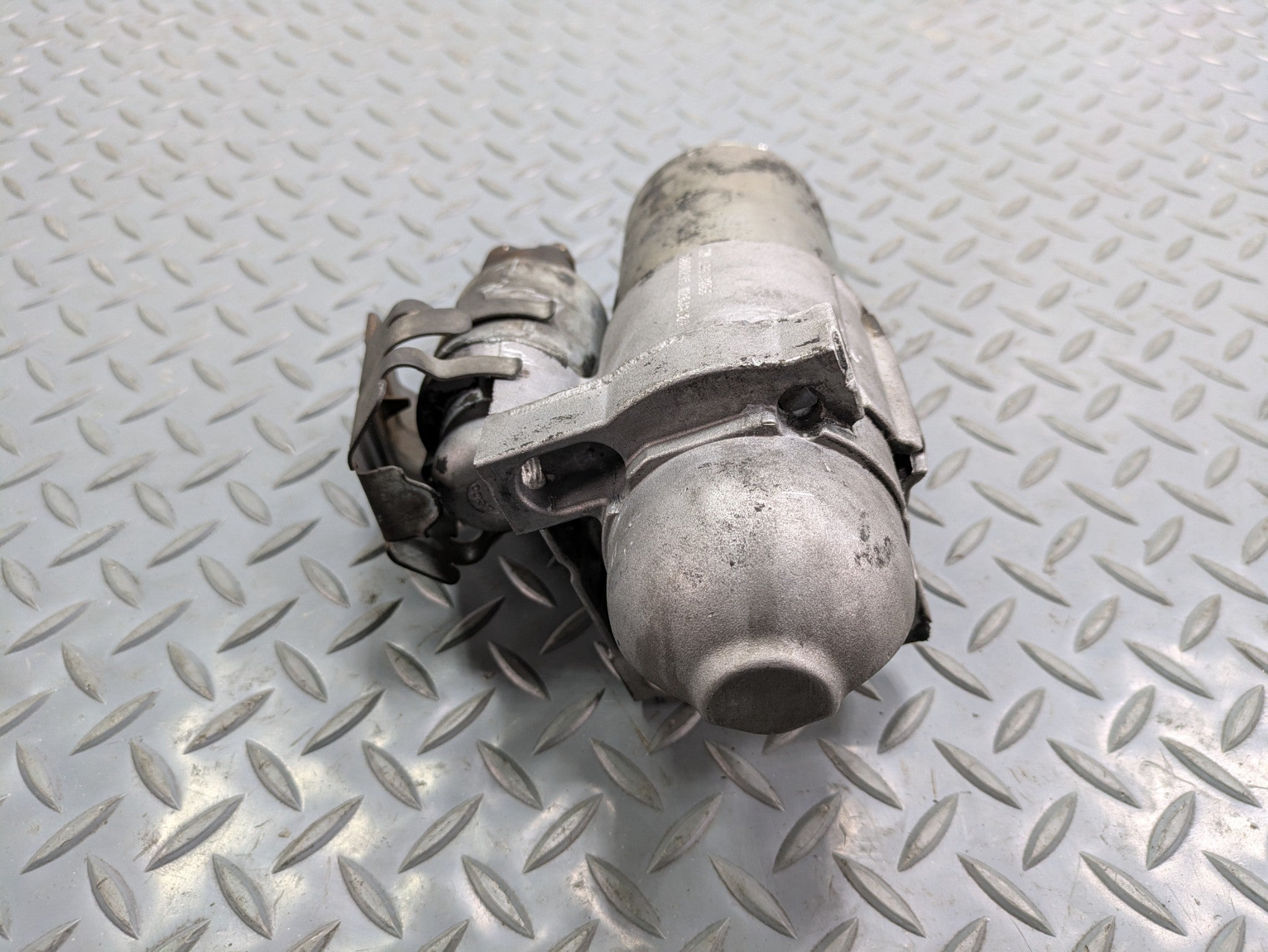2010 - 2014 OEM CADILLAC ESCALADE ESV ENGINE START STARTER MOTOR ASSEMBLY