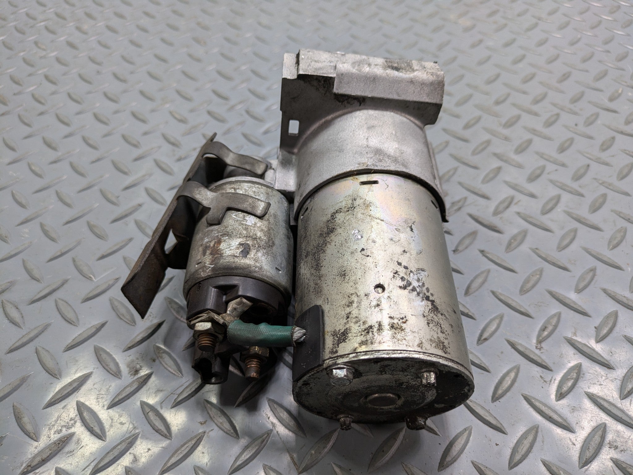 2010 - 2014 OEM CADILLAC ESCALADE ESV ENGINE START STARTER MOTOR ASSEMBLY