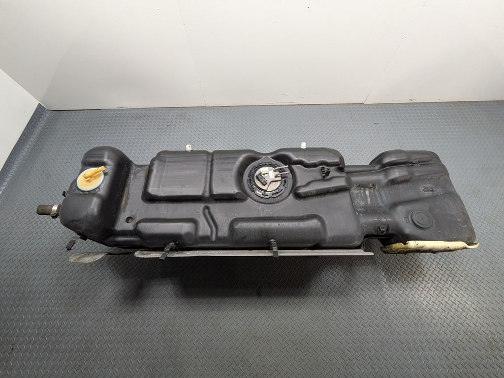 2010 - 2014 OEM CADILLAC ESCALADE ESV FUEL TANK RESERVOIR ASSEMBLY