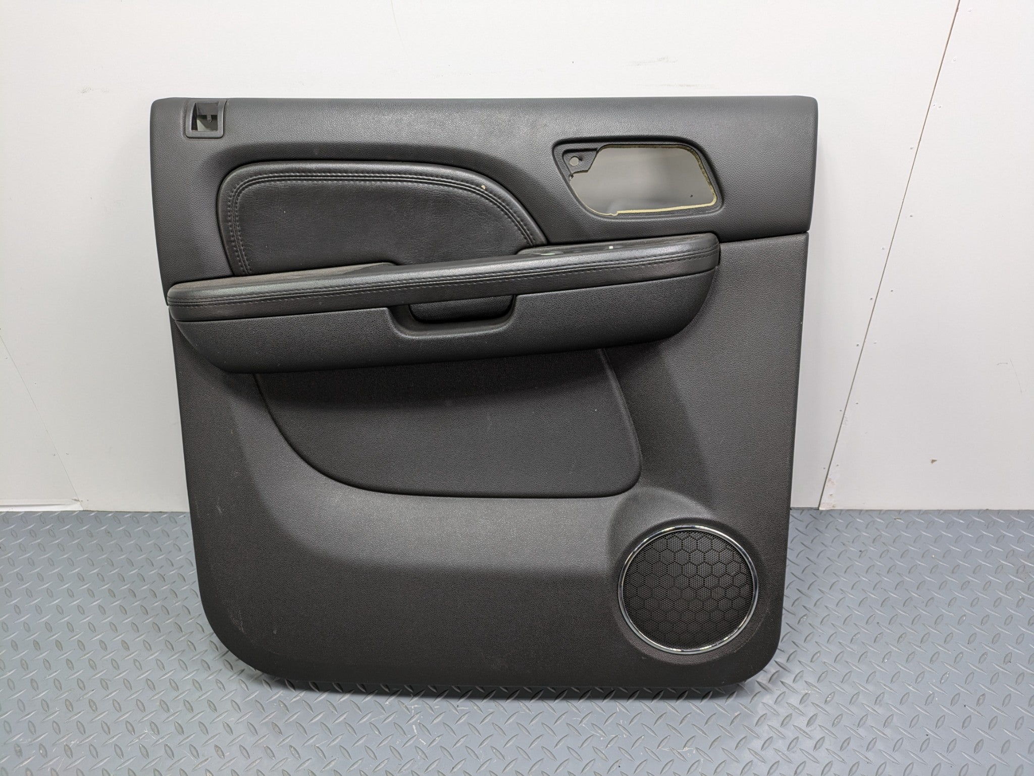 2010 - 2014 OEM CADILLAC ESCALADE ESV REAR LEFT SIDE INTERIOR DOOR TRIM PANEL
