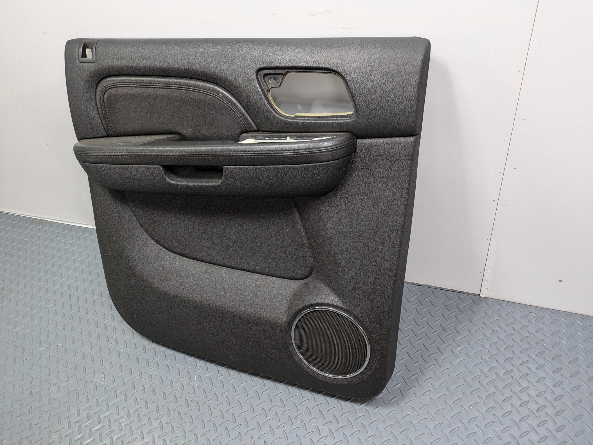 2010 - 2014 OEM CADILLAC ESCALADE ESV REAR LEFT SIDE INTERIOR DOOR TRIM PANEL