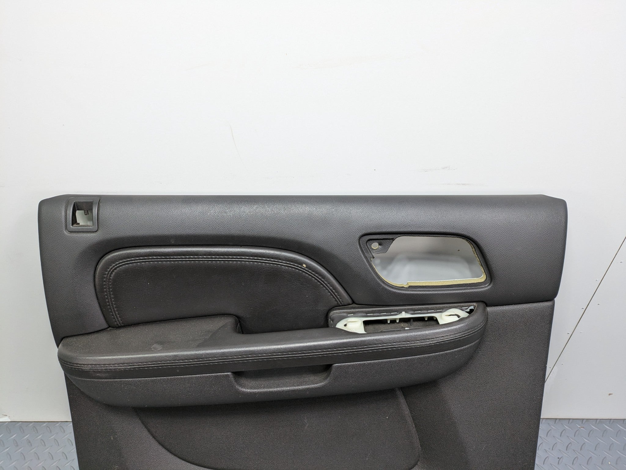 2010 - 2014 OEM CADILLAC ESCALADE ESV REAR LEFT SIDE INTERIOR DOOR TRIM PANEL