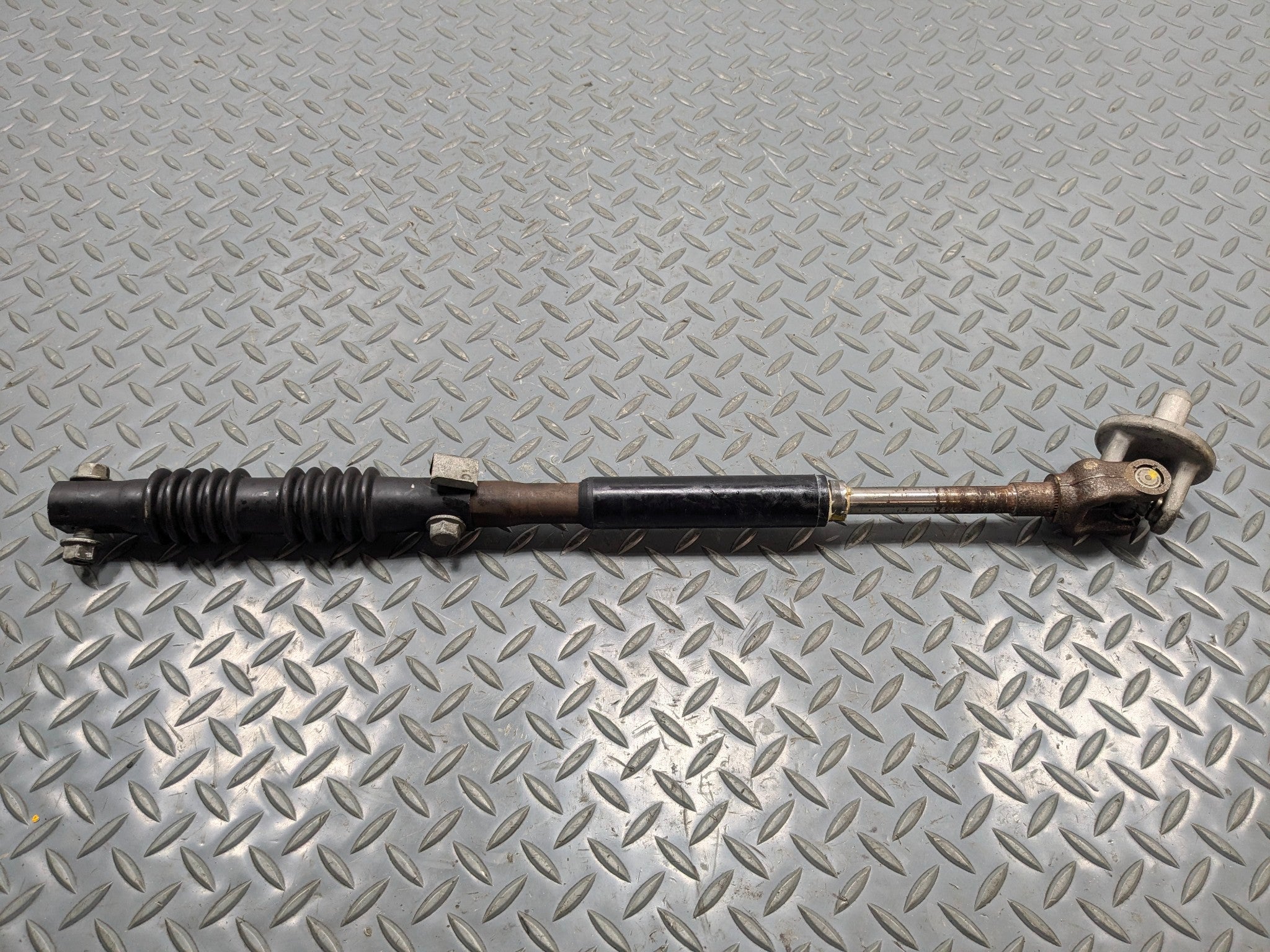 2010 - 2014 OEM CADILLAC ESCALADE ESV STEERING SHAFT ASSEMBLY