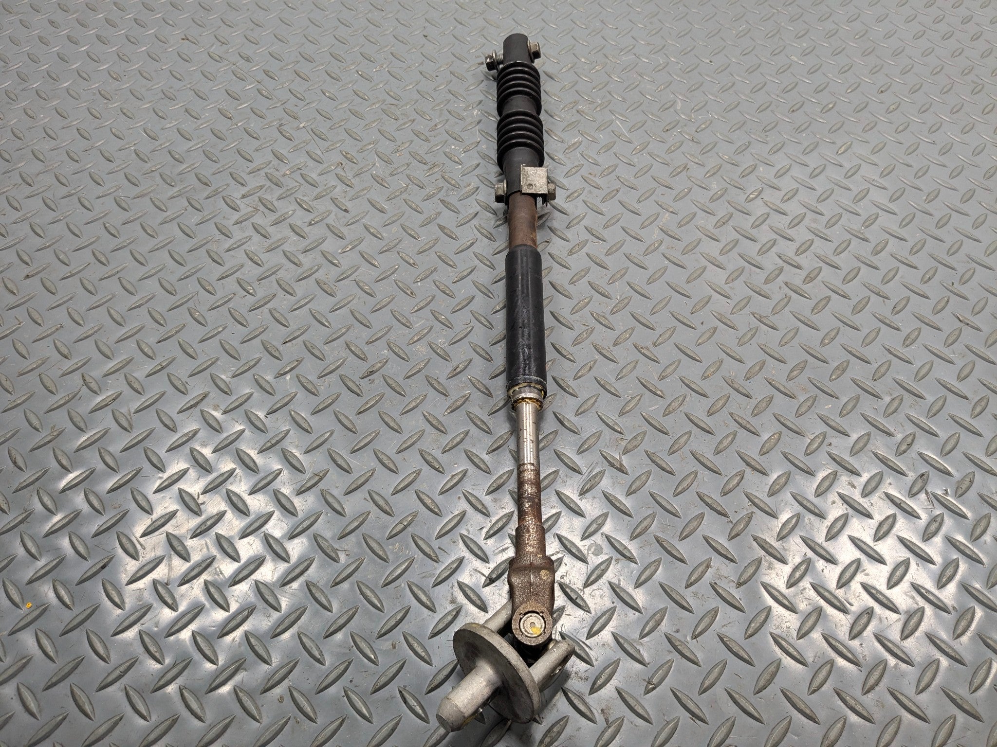 2010 - 2014 OEM CADILLAC ESCALADE ESV STEERING SHAFT ASSEMBLY