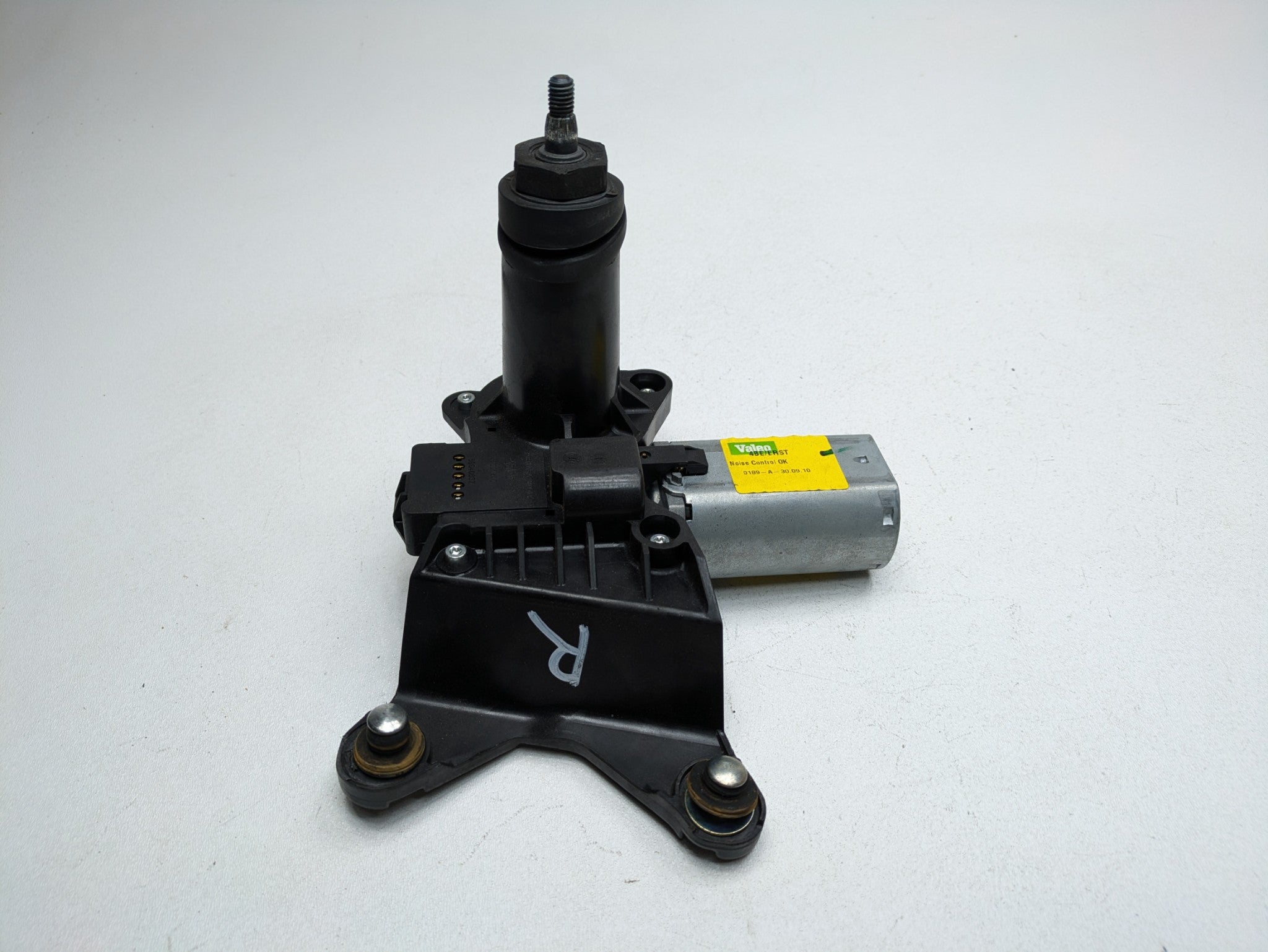 2010 - 2014 OEM CADILLAC ESCALADE ESV REAR WINDOW GLASS WIPER MOTOR ASSEMBLY