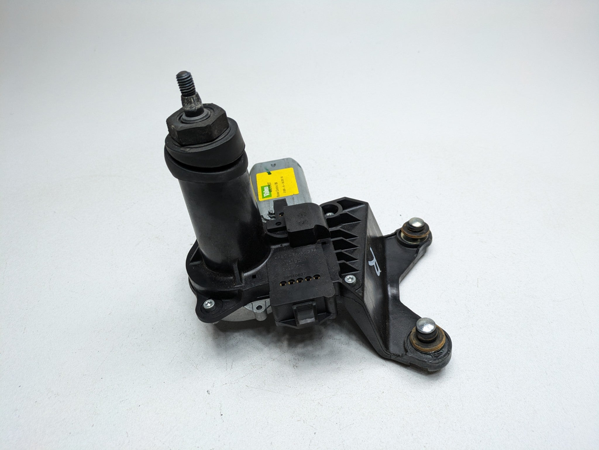 2010 - 2014 OEM CADILLAC ESCALADE ESV REAR WINDOW GLASS WIPER MOTOR ASSEMBLY