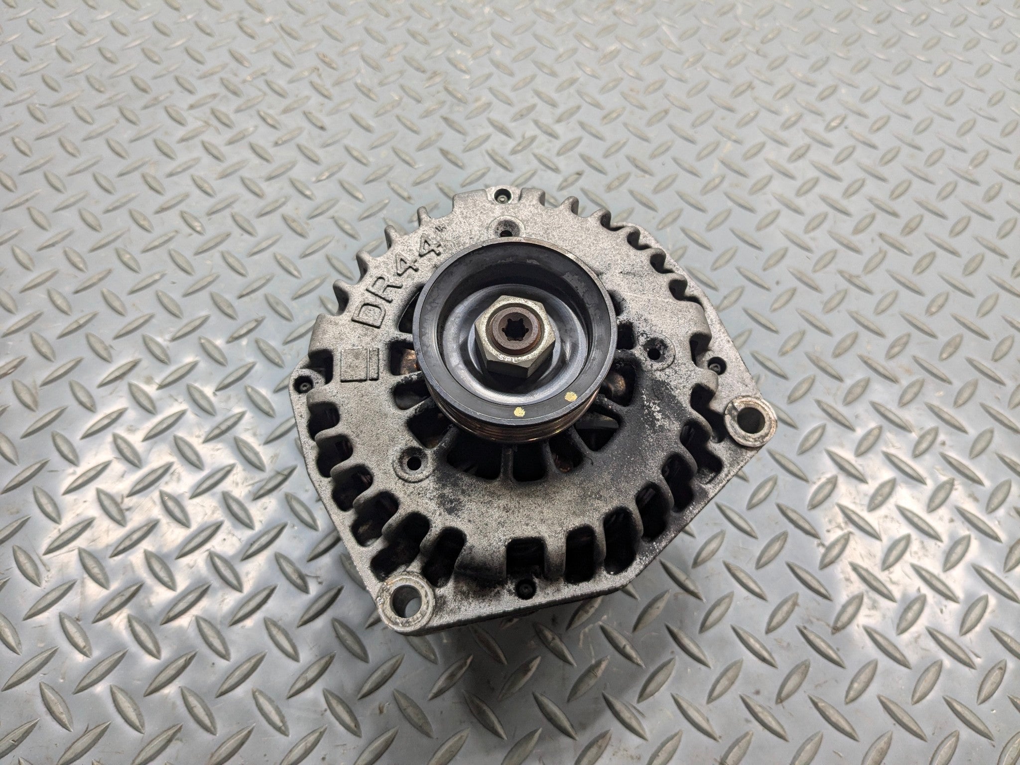 2010 - 2014 OEM CADILLAC ESCALADE ESV POWER GENERATOR ENGINE MOTOR ALTERNATOR