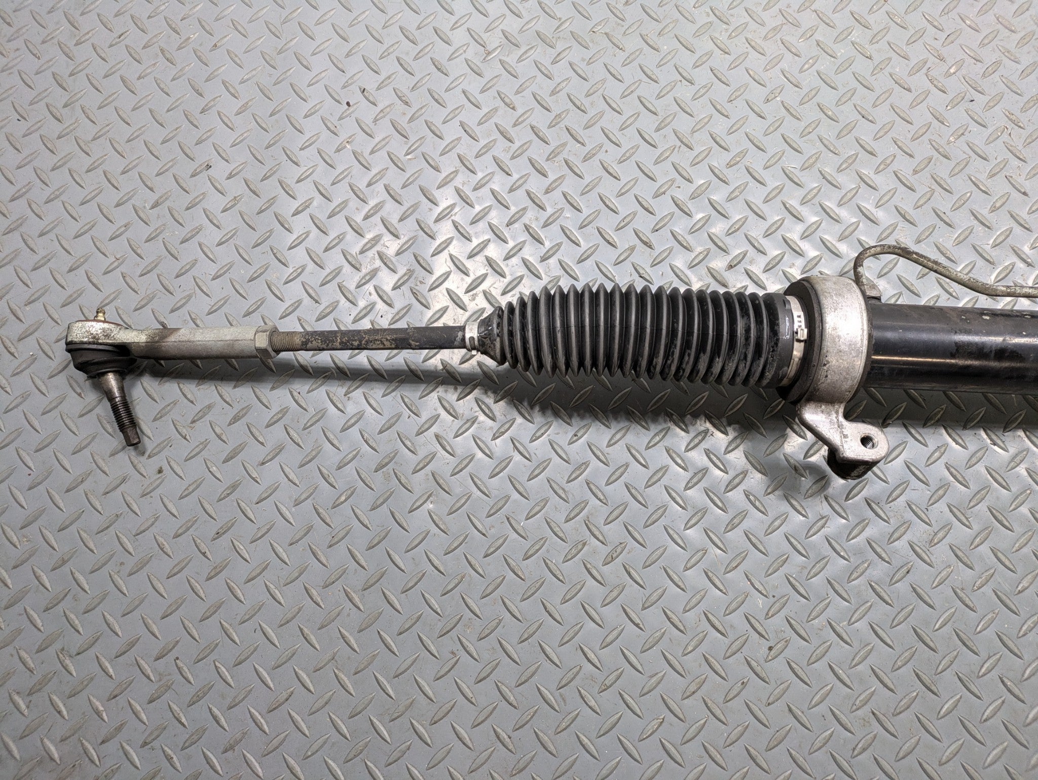 10 - 14 OEM CADILLAC ESCALADE ESV POWER STEERING GEAR RACK AND PINION ASSEMBLY