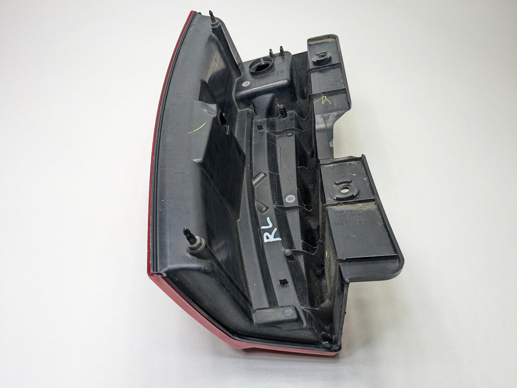 2010 - 2014 OEM CADILLAC ESCALADE ESV REAR LEFT DRIVER SIDE TAIL LIGHT ASSEMBLY