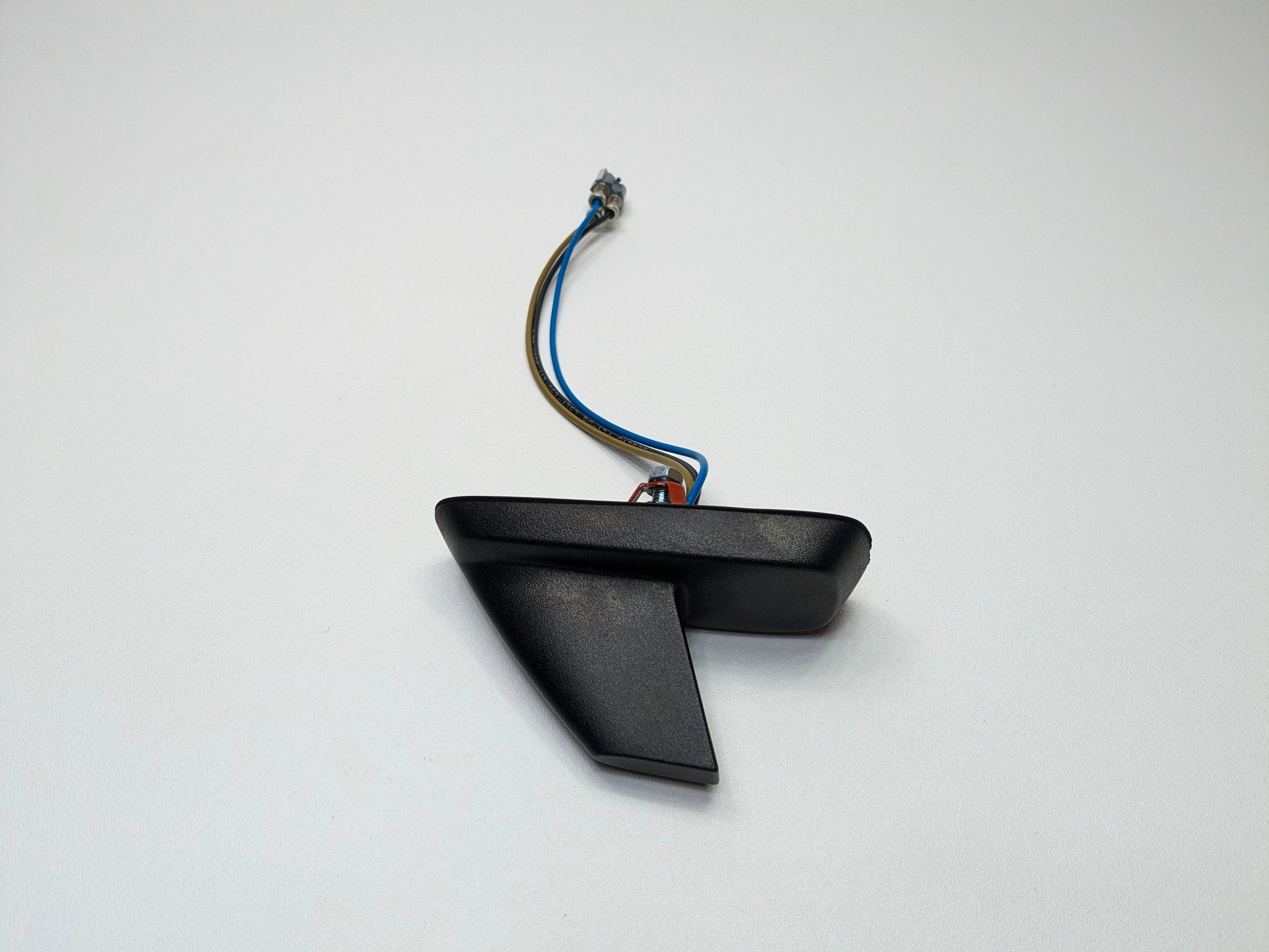 2010 - 2014 OEM CADILLAC ESCALADE ESV RADIO MOBILE GPS NAVIGATION ANTENNA