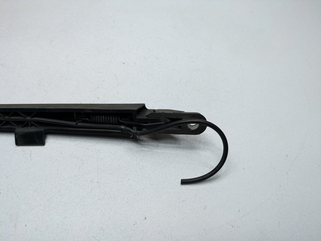 2010 - 2014 OEM CADILLAC ESCALADE ESV REAR WINDSHIELD WIPER ARM