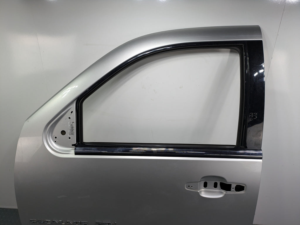 2010 - 2014 OEM CADILLAC ESCALADE ESV FRONT LEFT DRIVER SIDE DOOR SHELL PANEL