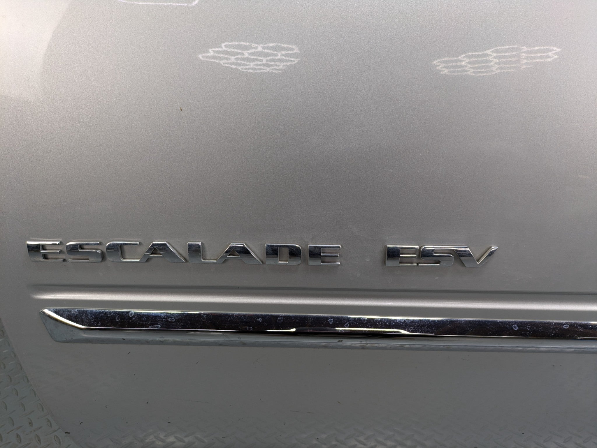 2010 - 2014 OEM CADILLAC ESCALADE ESV FRONT LEFT DRIVER SIDE DOOR SHELL PANEL