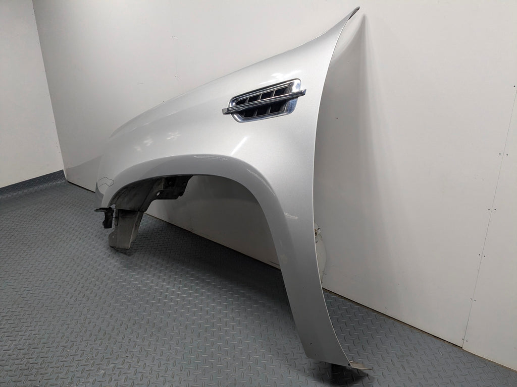 2010 - 2014 OEM CADILLAC ESCALADE ESV FRONT LEFT DRIVER SIDE FENDER SILVER