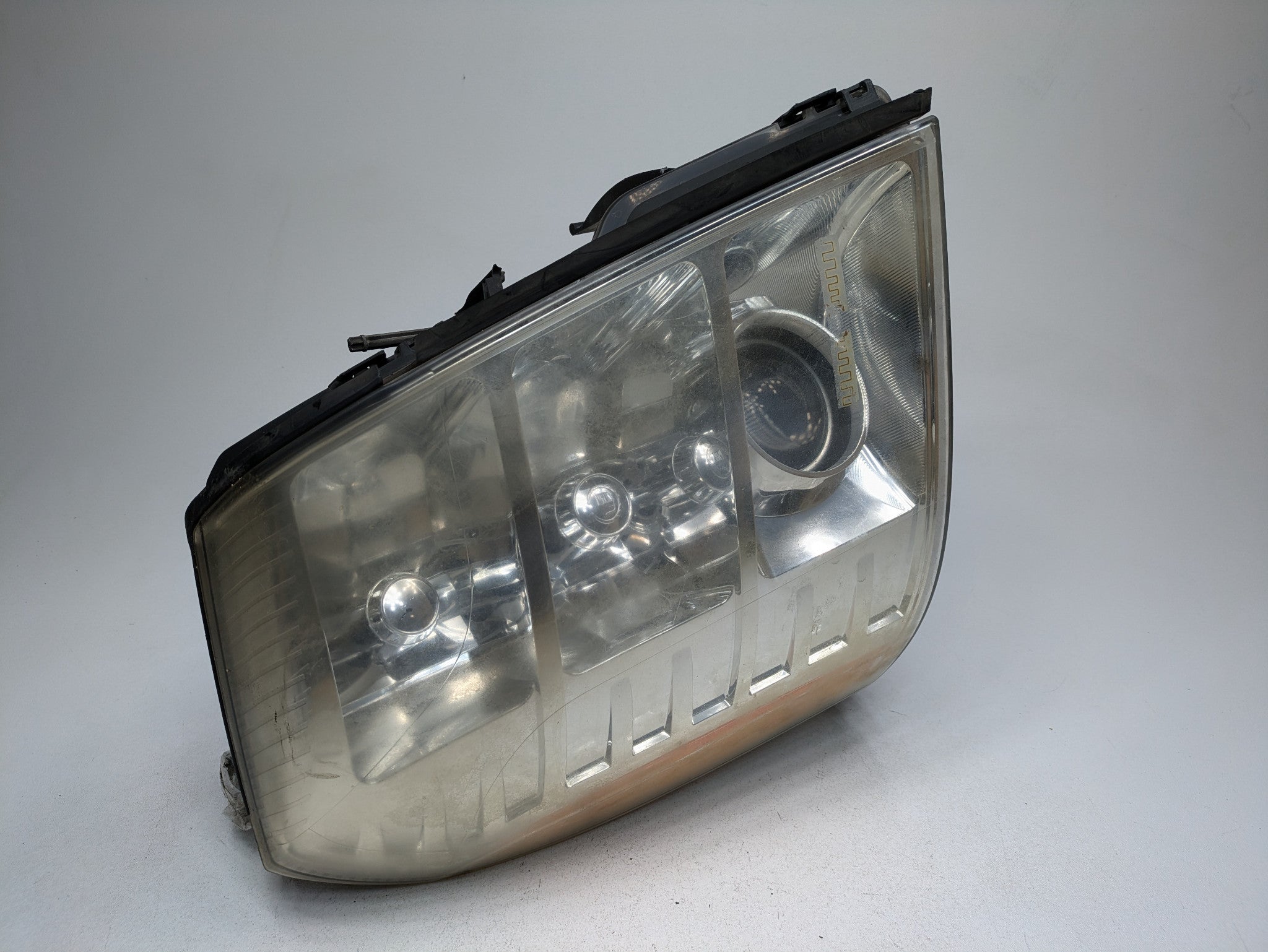 2010 - 2014 OEM CADILLAC ESCALADE ESV FRONT RIGHT SIDE XENON HEADLIGHT ASSEMBLY