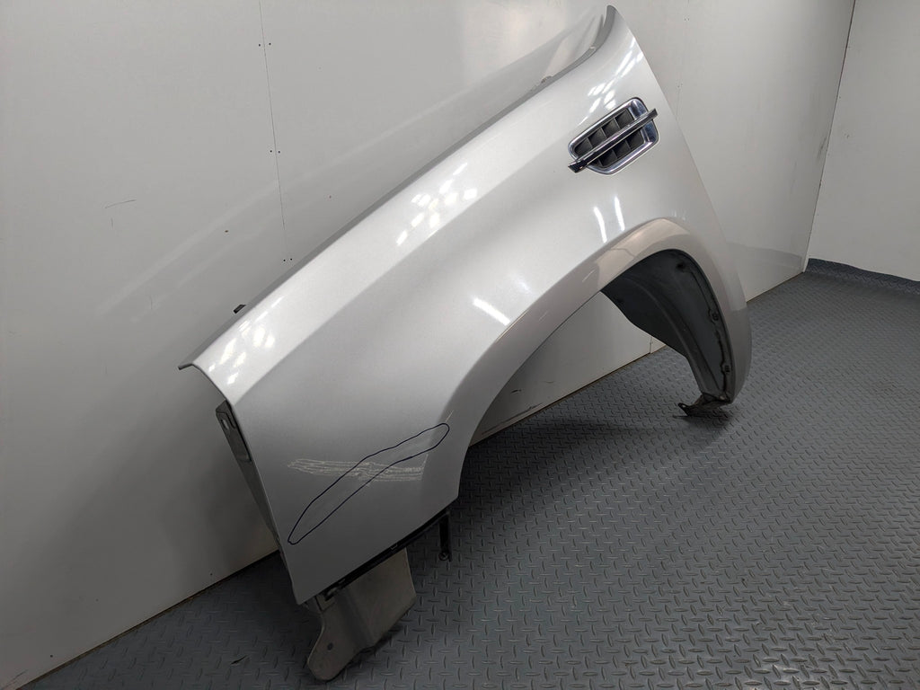 2010 - 2014 OEM CADILLAC ESCALADE ESV FRONT LEFT DRIVER SIDE FENDER SILVER