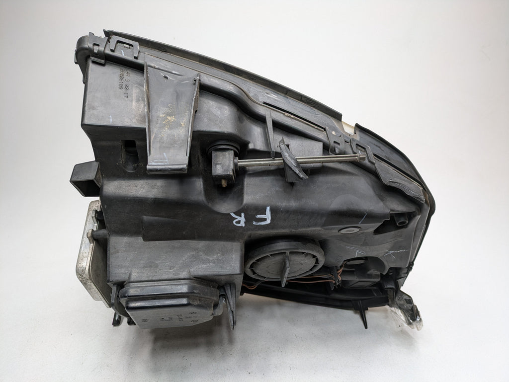 2010 - 2014 OEM CADILLAC ESCALADE ESV FRONT RIGHT SIDE XENON HEADLIGHT ASSEMBLY