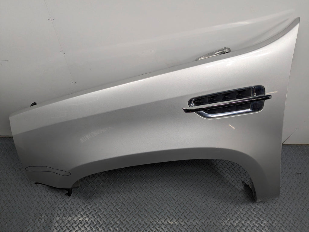 2010 - 2014 OEM CADILLAC ESCALADE ESV FRONT LEFT DRIVER SIDE FENDER SILVER