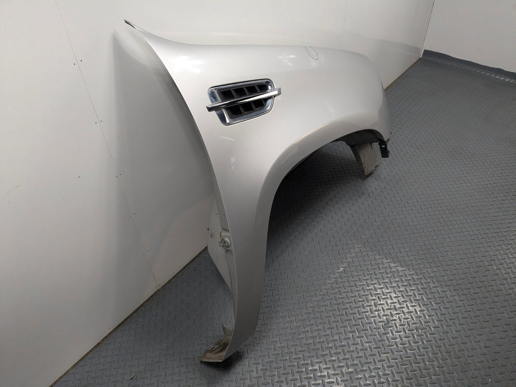 2010 - 2014 OEM CADILLAC ESCALADE ESV FRONT RIGHT PASSENGER SIDE FENDER SILVER