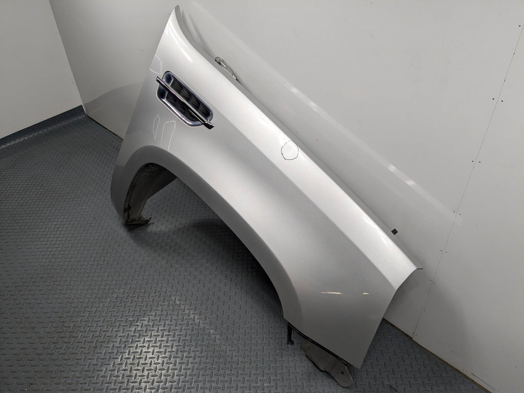 2010 - 2014 OEM CADILLAC ESCALADE ESV FRONT RIGHT PASSENGER SIDE FENDER SILVER