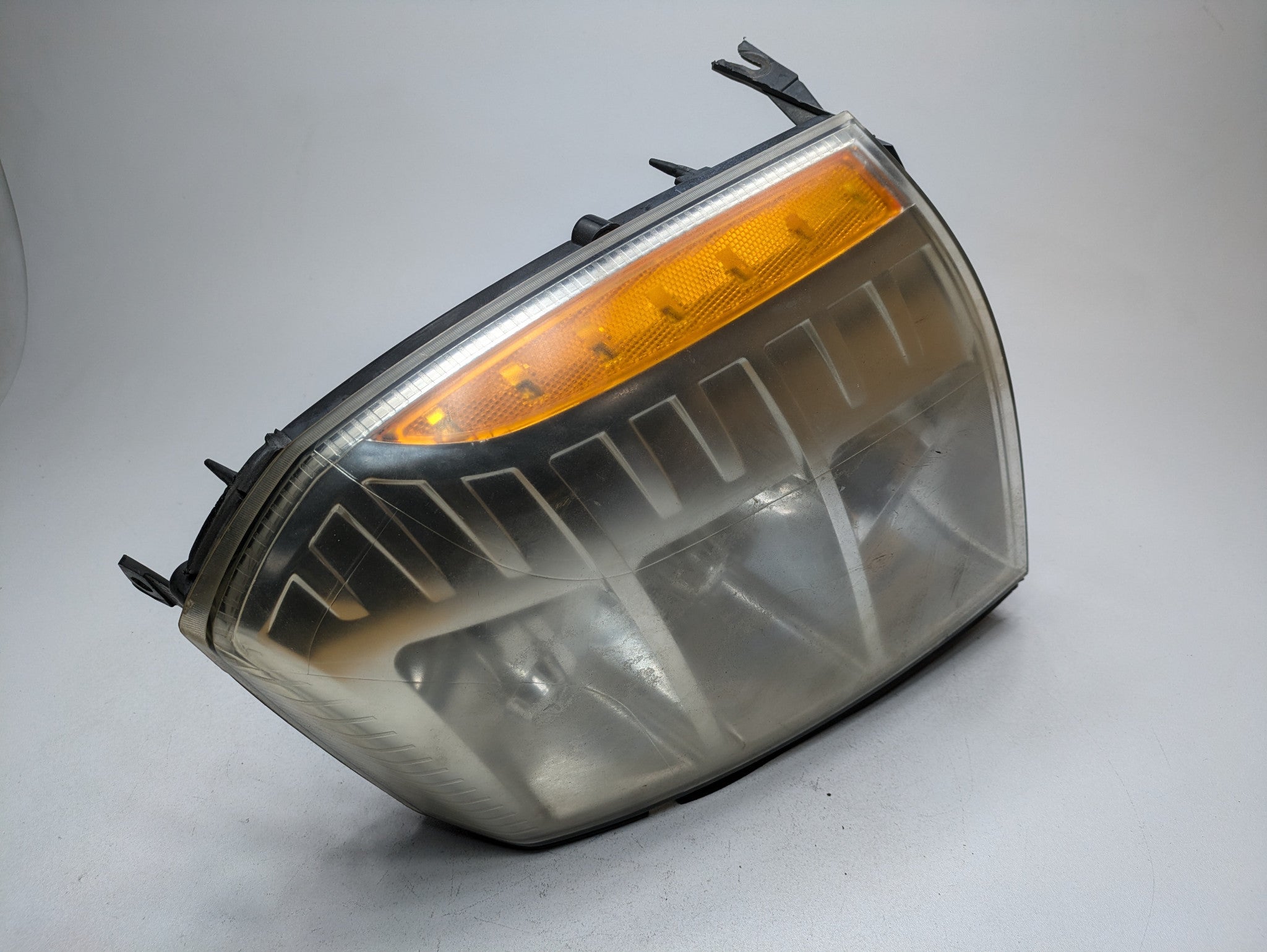 2010 - 2014 OEM CADILLAC ESCALADE ESV FRONT LEFT SIDE XENON HEADLIGHT ASSEMBLY