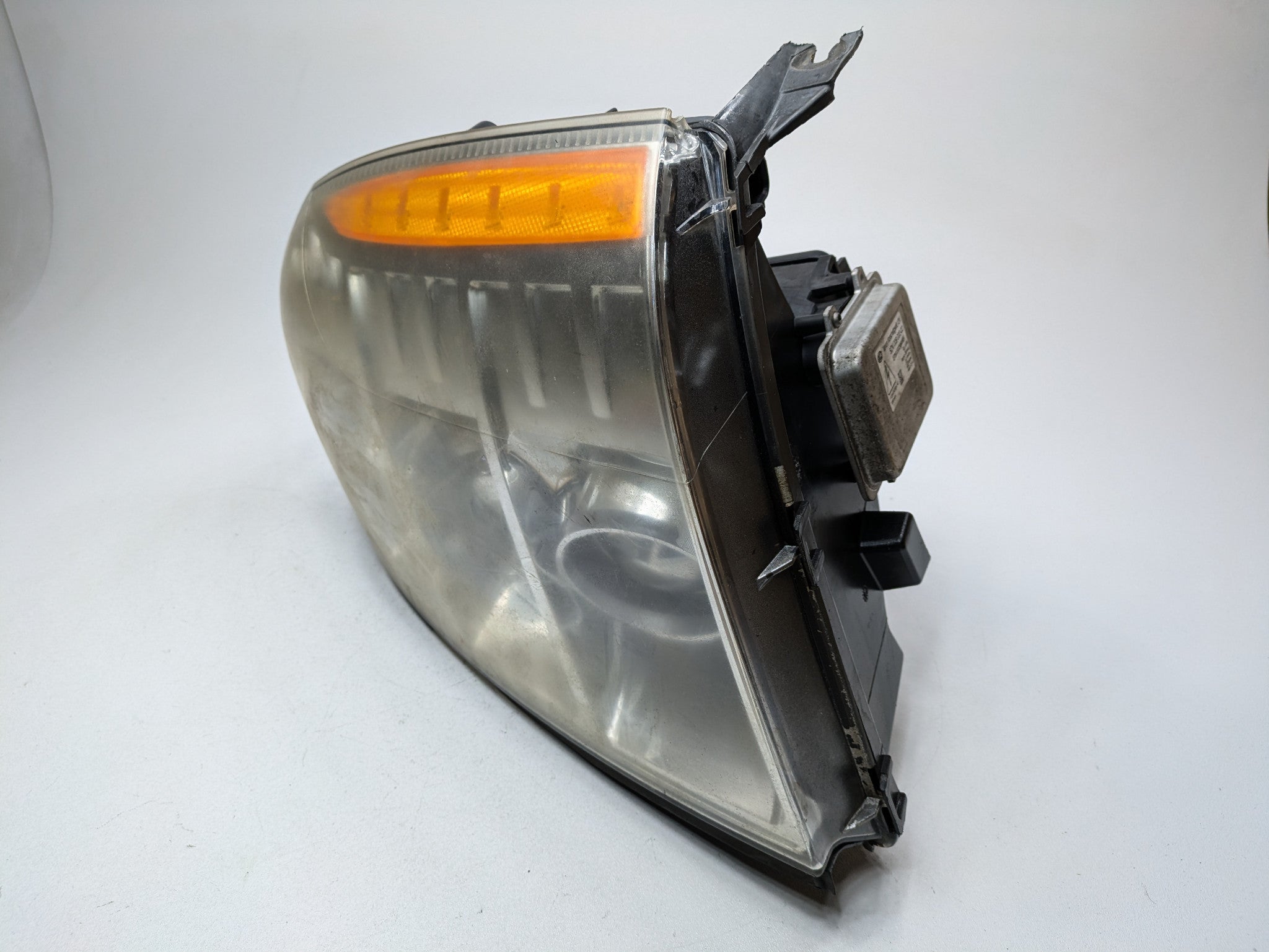2010 - 2014 OEM CADILLAC ESCALADE ESV FRONT LEFT SIDE XENON HEADLIGHT ASSEMBLY